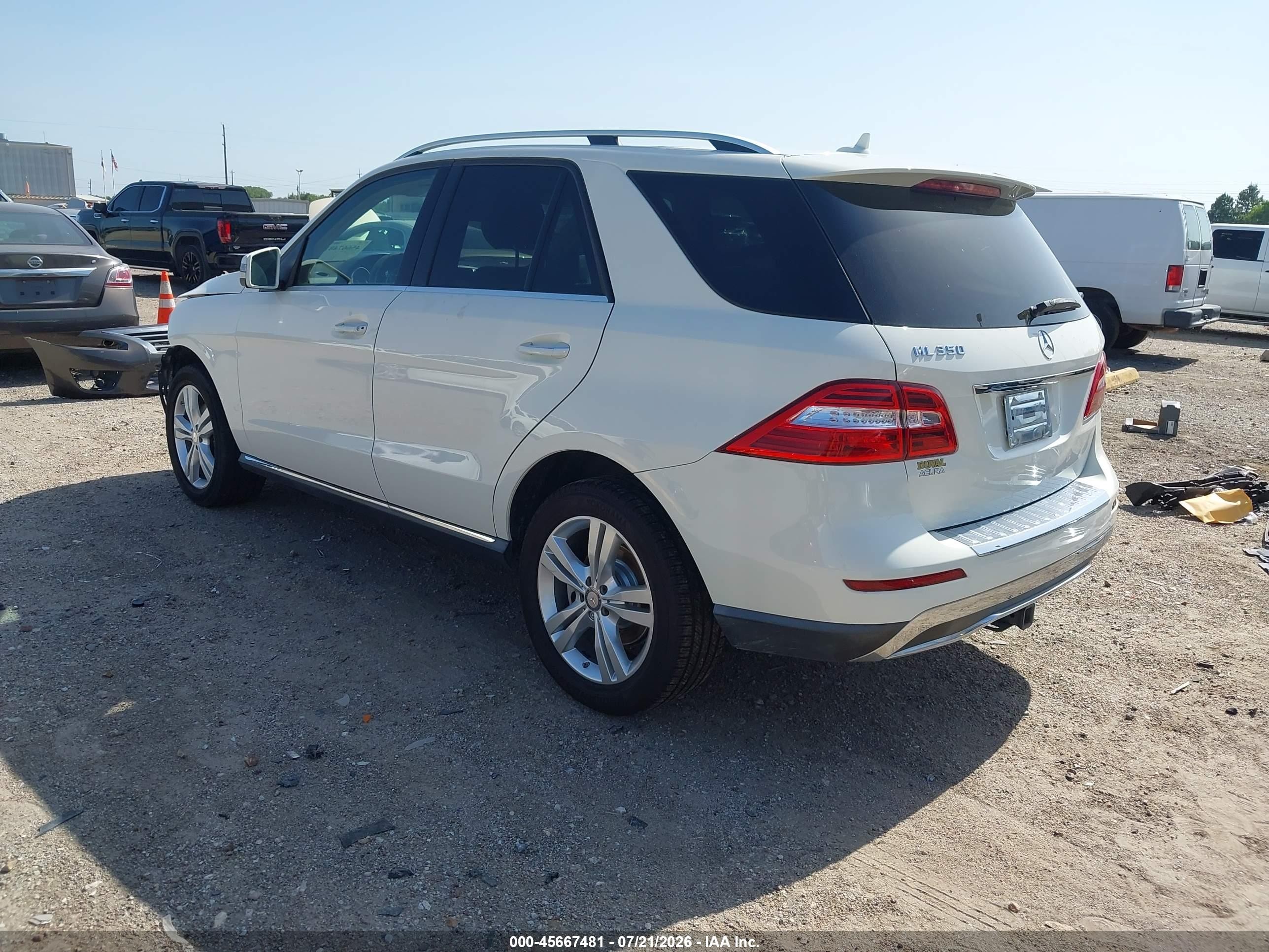 2013 Mercedes-benz Ml 350   White vin: 4JGDA5JB0DA182158