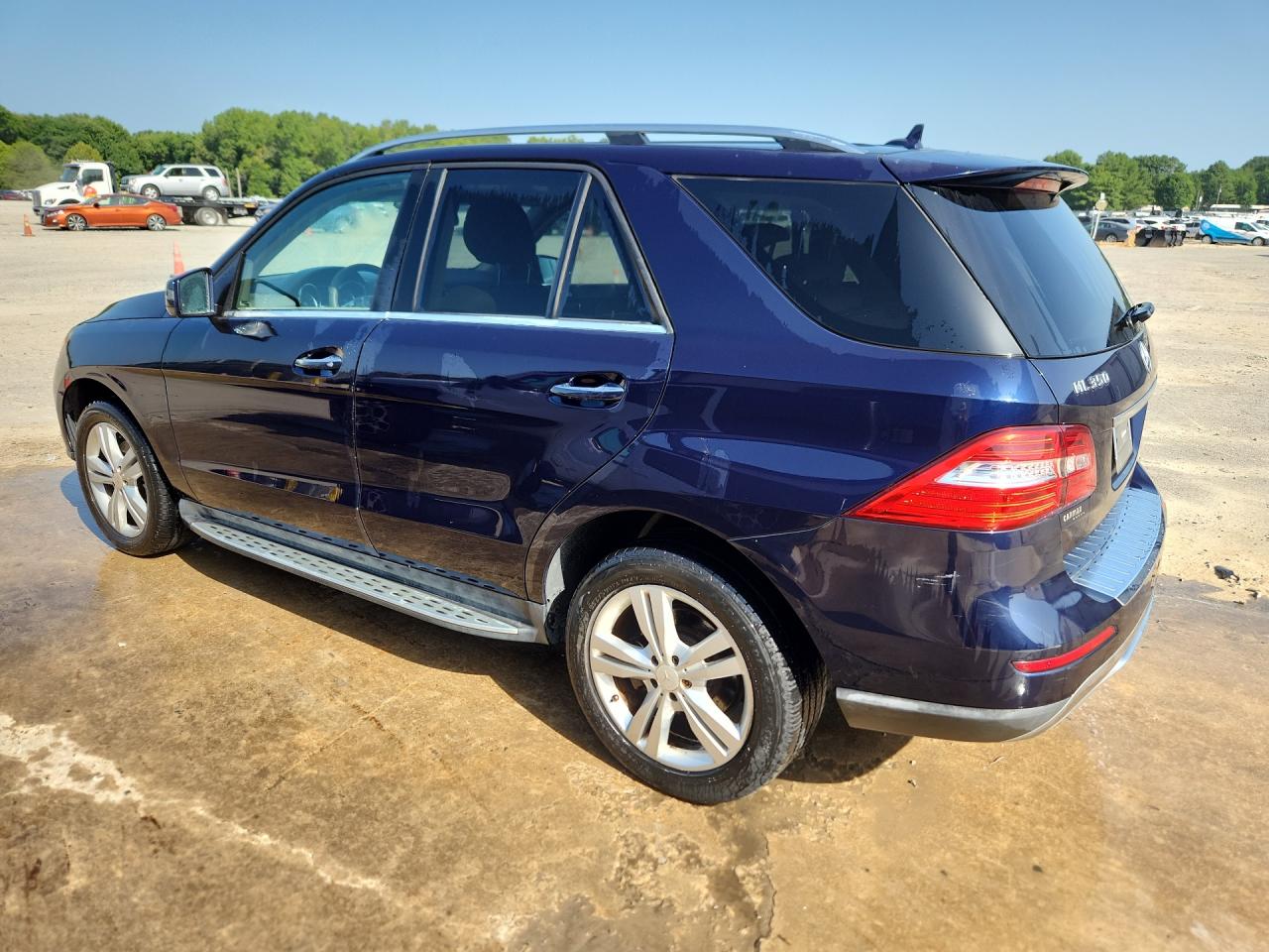 2015 Mercedes-benz Ml 350 Blue vin: 4JGDA5JB0FA443114 Damage: Rear Bumper, Multiple Scratches Heavy, 10 Or More