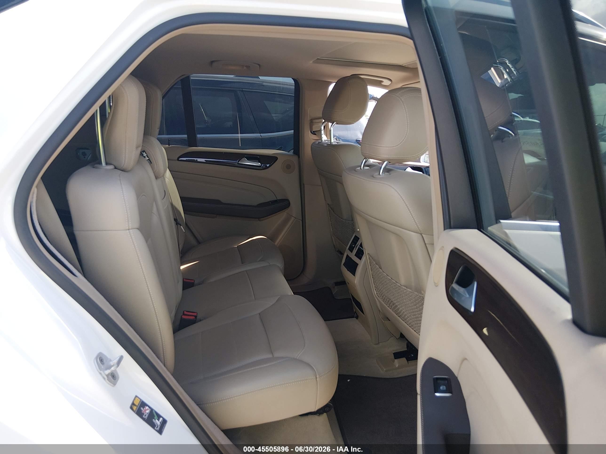 2015 Mercedes-benz Ml 350   White vin: 4JGDA5JB0FA443503