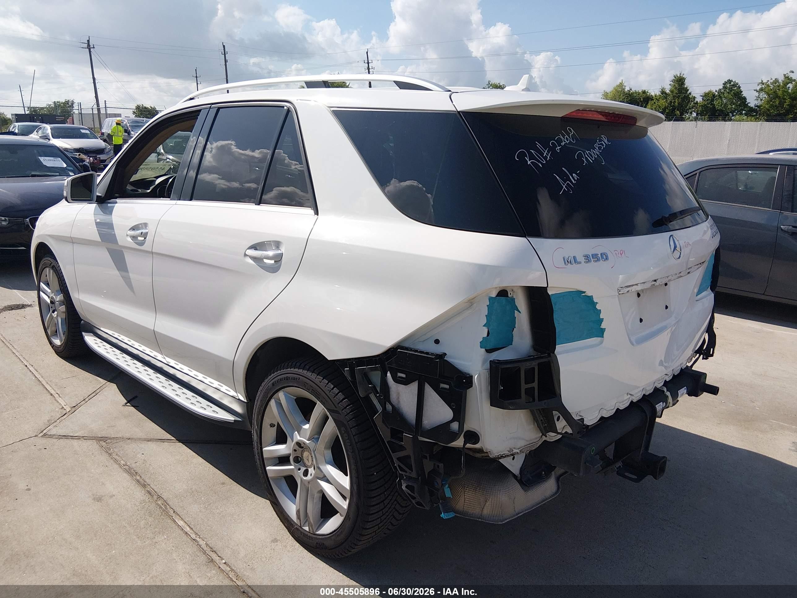 2015 Mercedes-benz Ml 350   White vin: 4JGDA5JB0FA443503