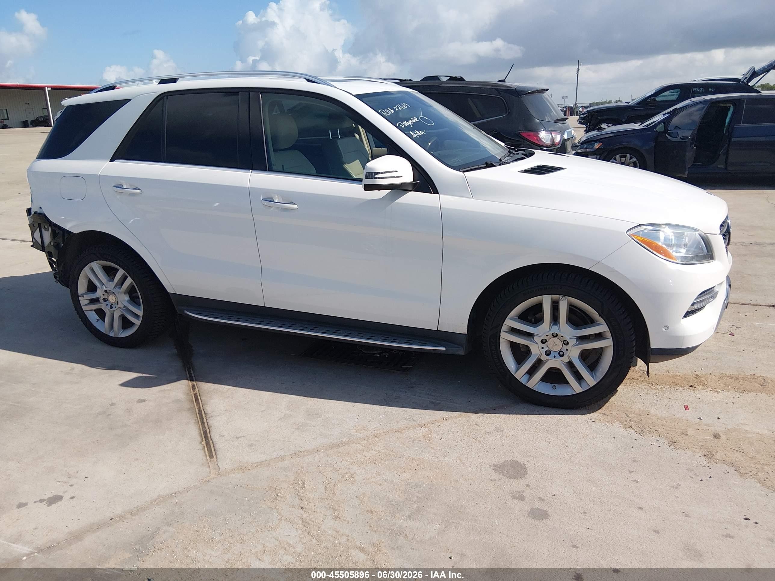 2015 Mercedes-benz Ml 350   White vin: 4JGDA5JB0FA443503