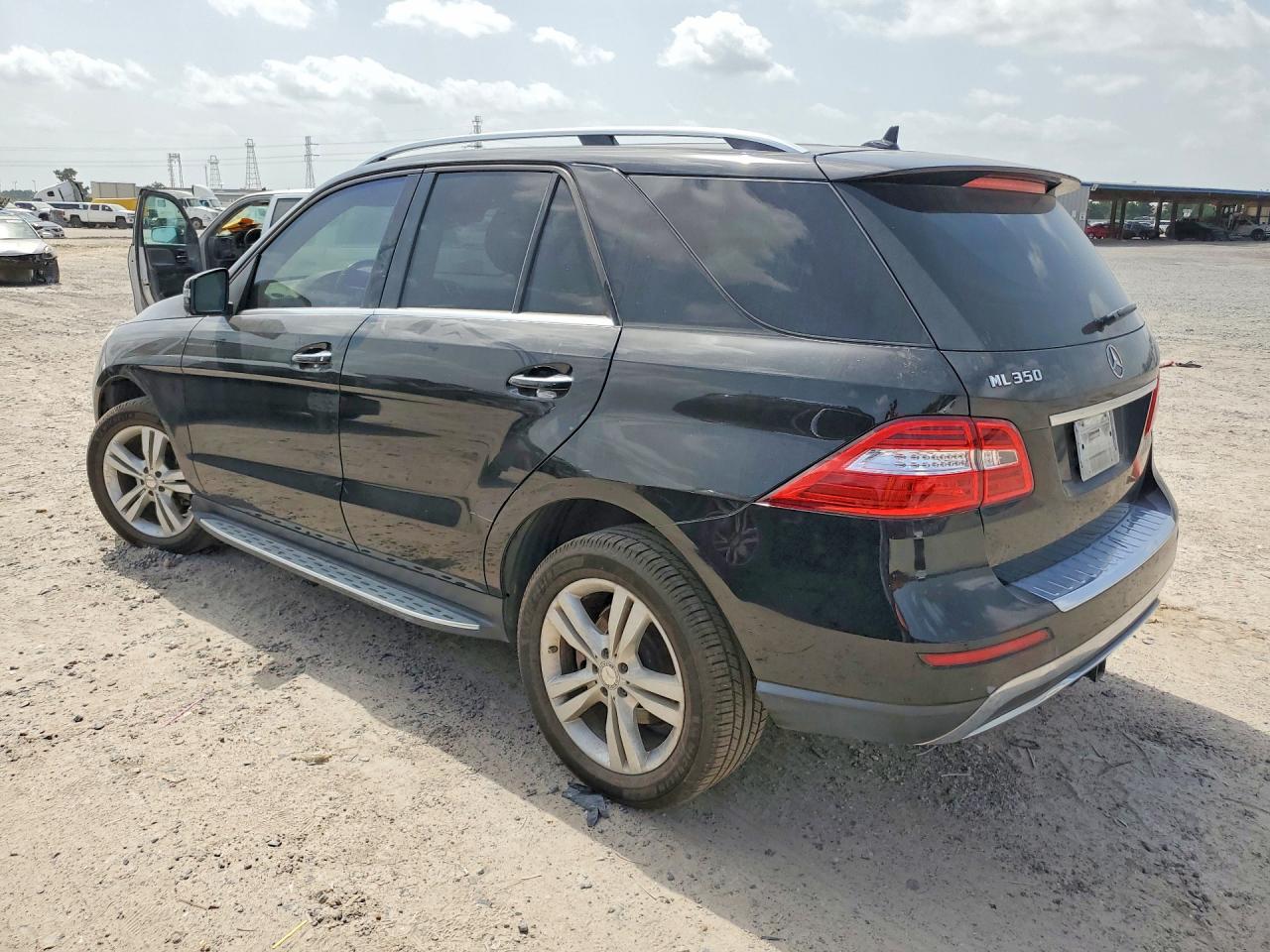 2015 Mercedes-benz Ml 350 Black vin: 4JGDA5JB0FA482446