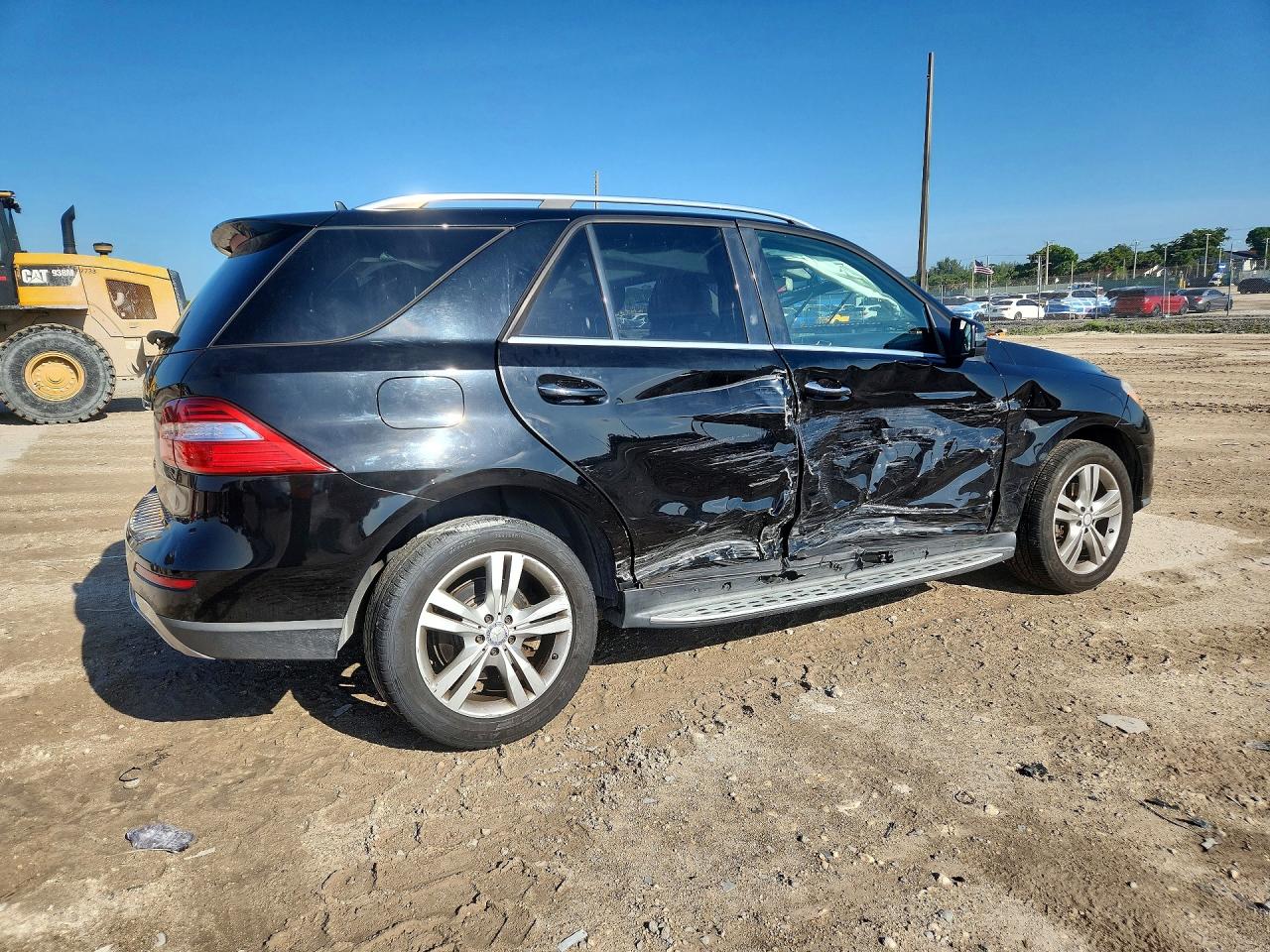 2015 Mercedes-benz Ml 350 Black vin: 4JGDA5JB0FA488392
