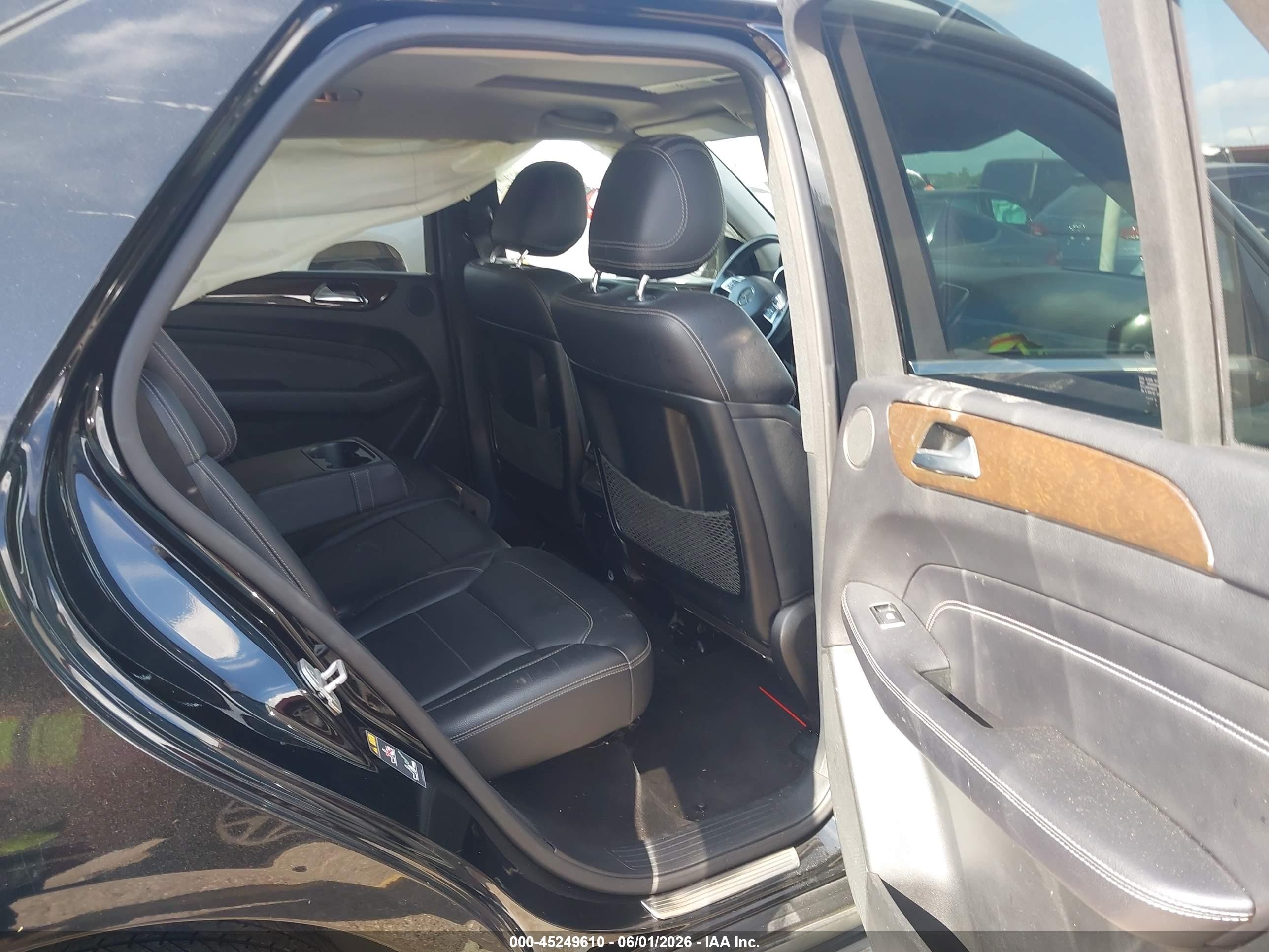 2015 Mercedes-benz Ml 350   Black vin: 4JGDA5JB0FA502923