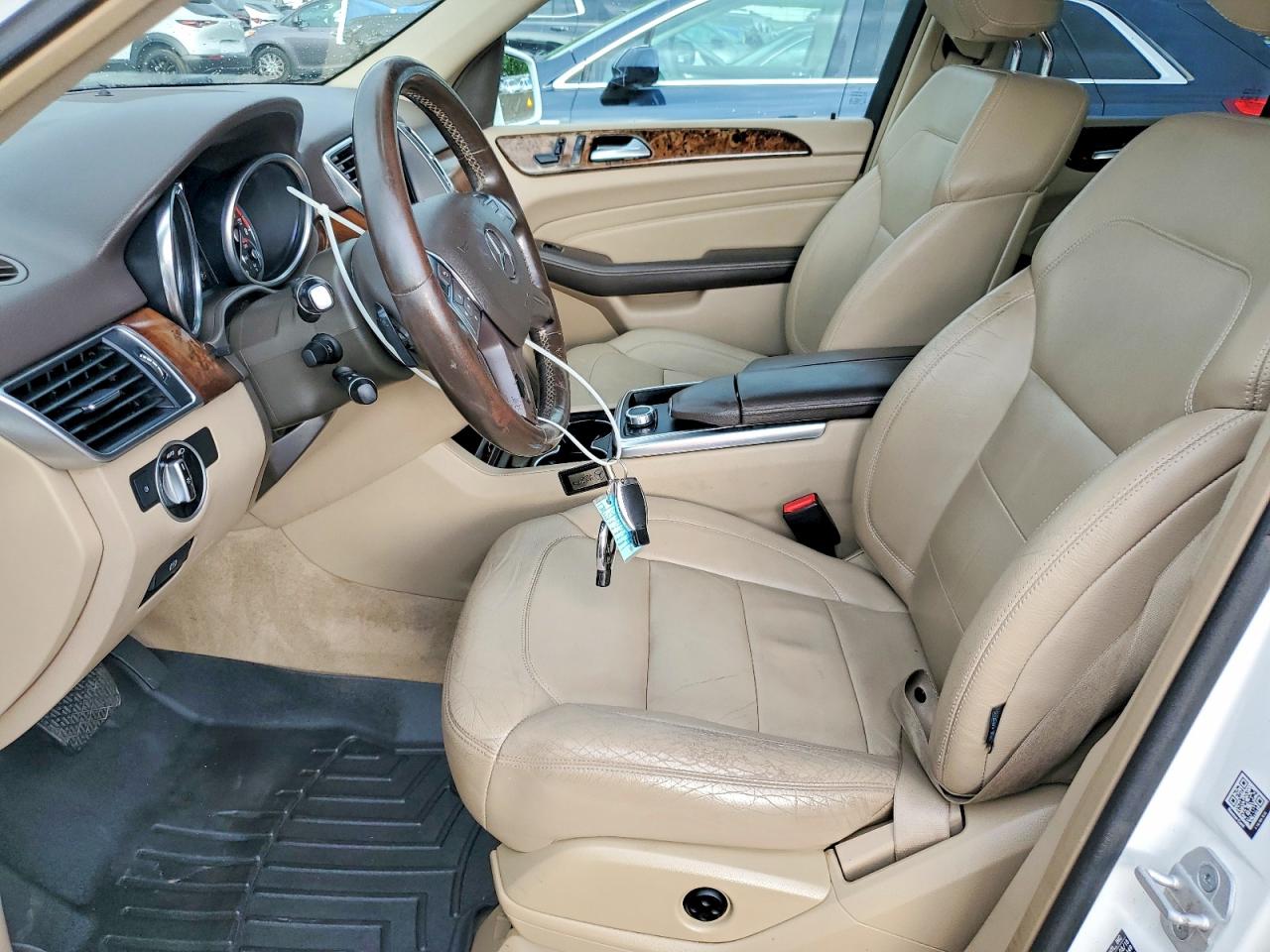 2015 Mercedes-benz Ml 350 White vin: 4JGDA5JB0FA571711