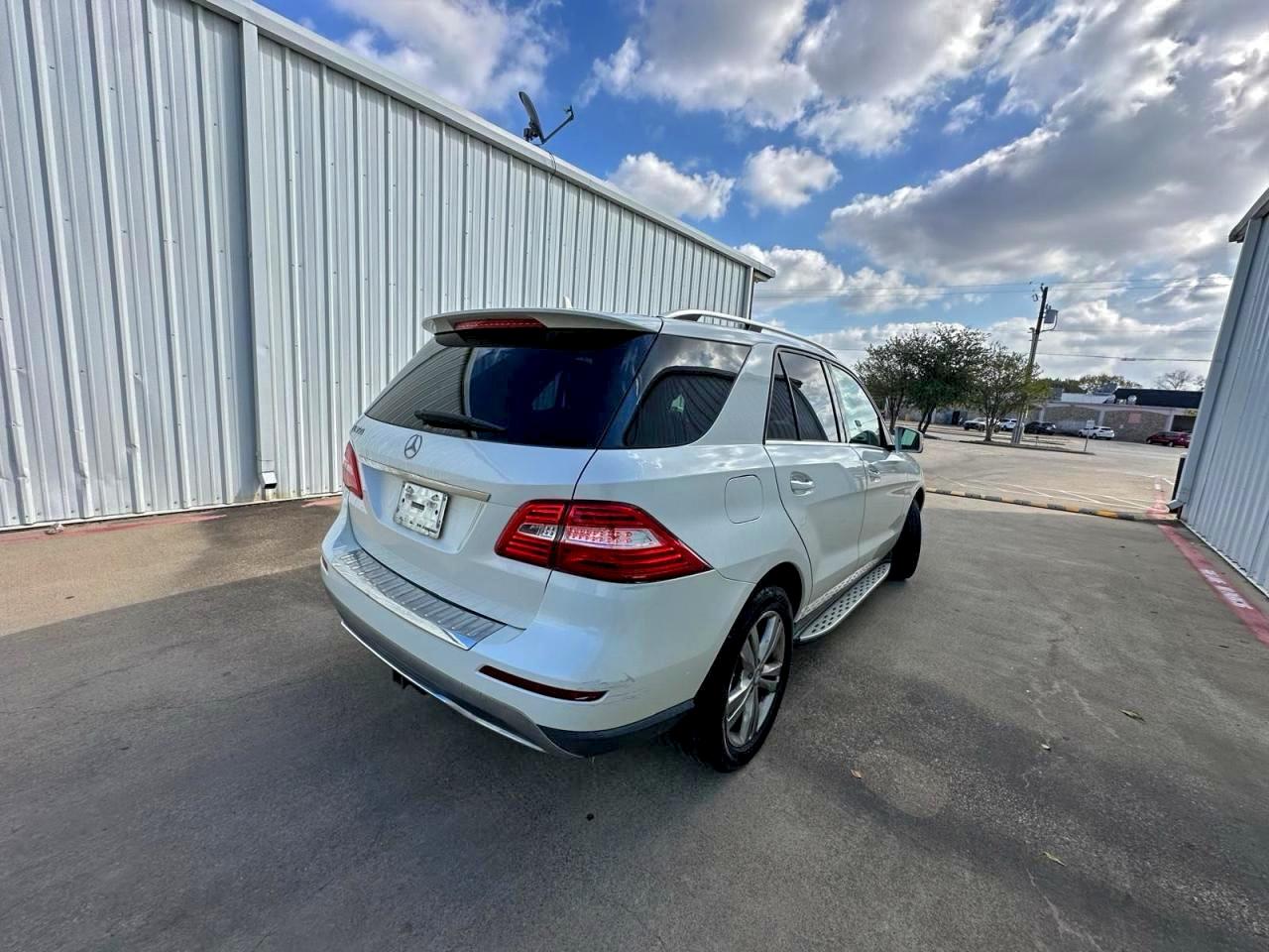 2013 Mercedes-benz Ml 350 White vin: 4JGDA5JB1DA131168
