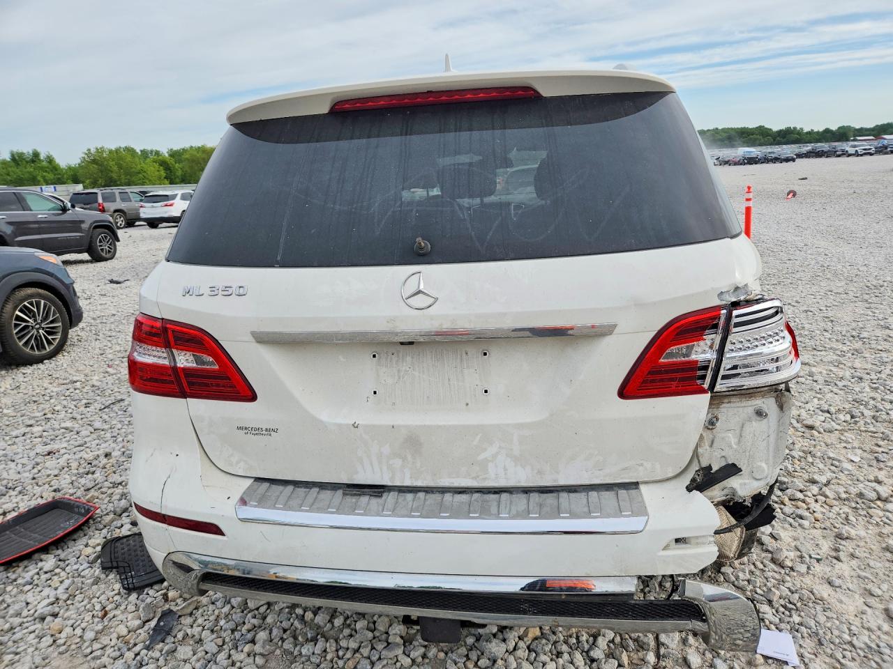 2014 Mercedes-benz Ml 350 White vin: 4JGDA5JB1EA282321