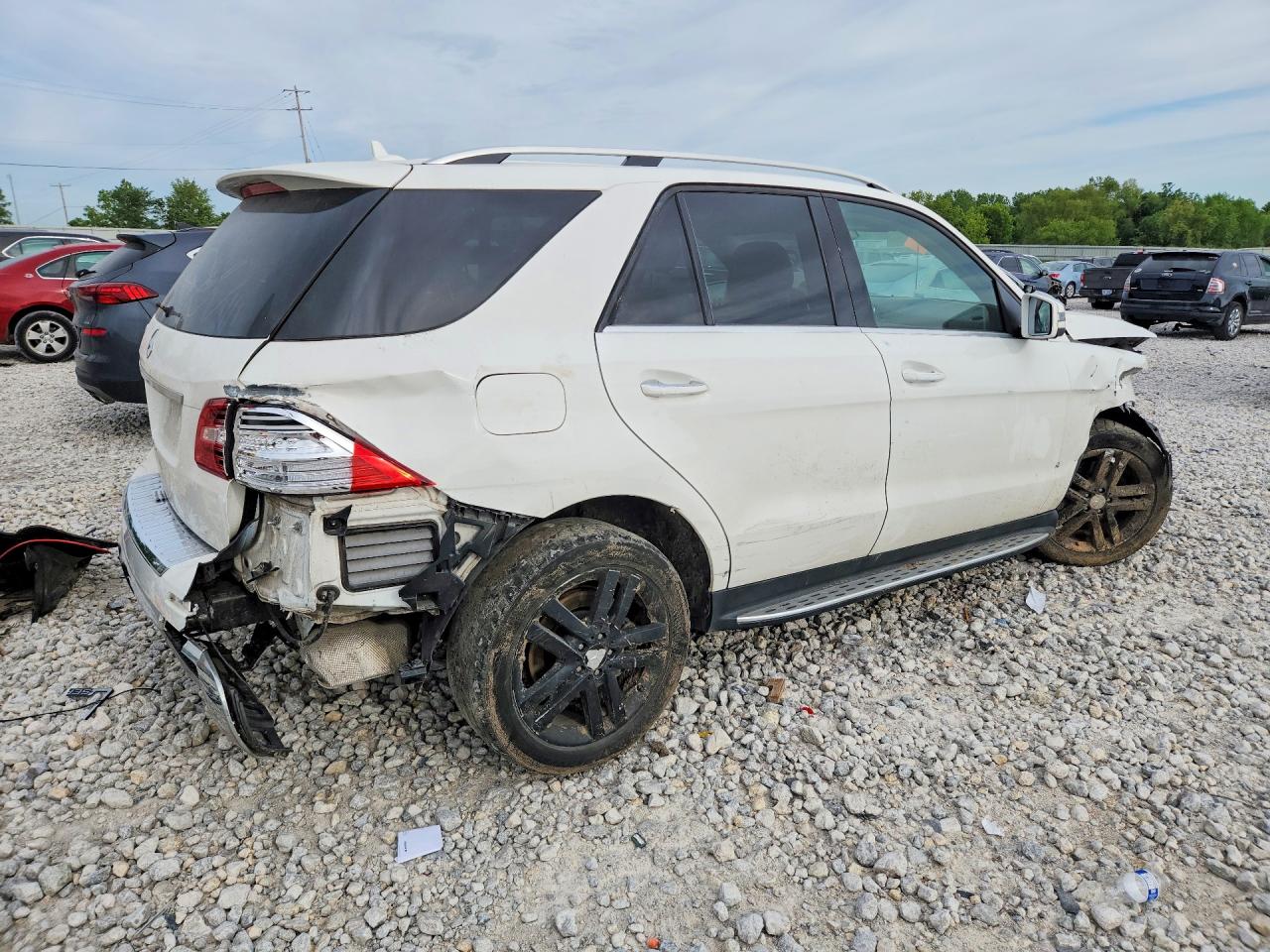 2014 Mercedes-benz Ml 350 White vin: 4JGDA5JB1EA282321