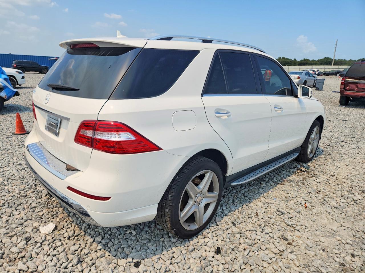 2014 Mercedes-benz Ml 350 White vin: 4JGDA5JB1EA334689