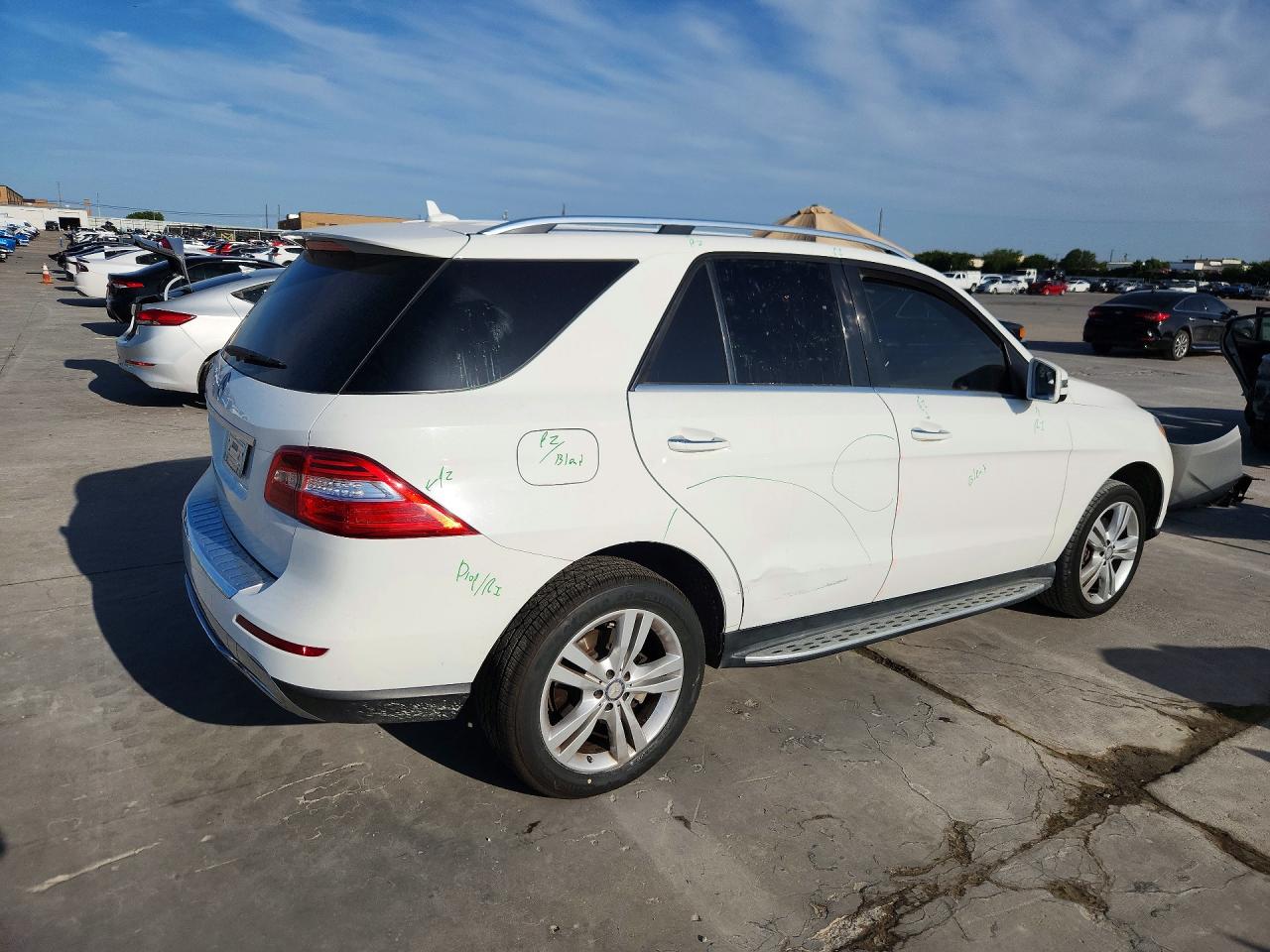 2014 Mercedes-benz Ml 350 White vin: 4JGDA5JB1EA414641
