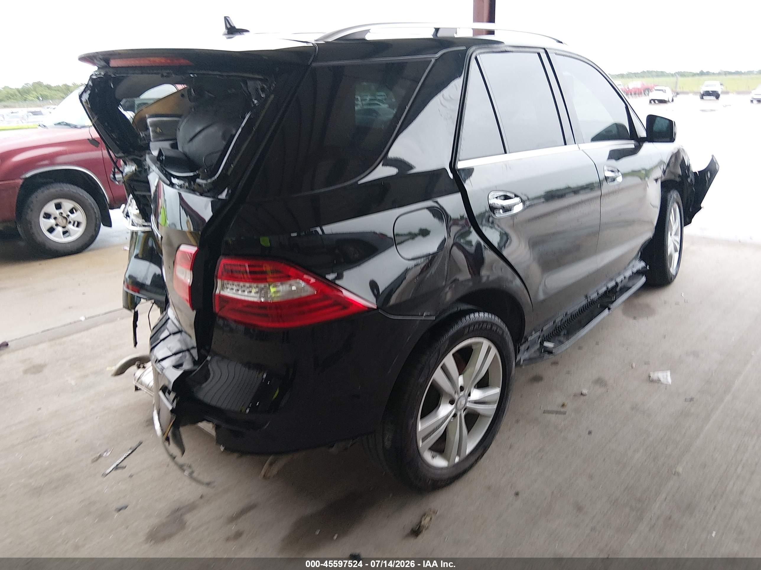 2015 Mercedes-benz Ml 350   Black vin: 4JGDA5JB1FA478230