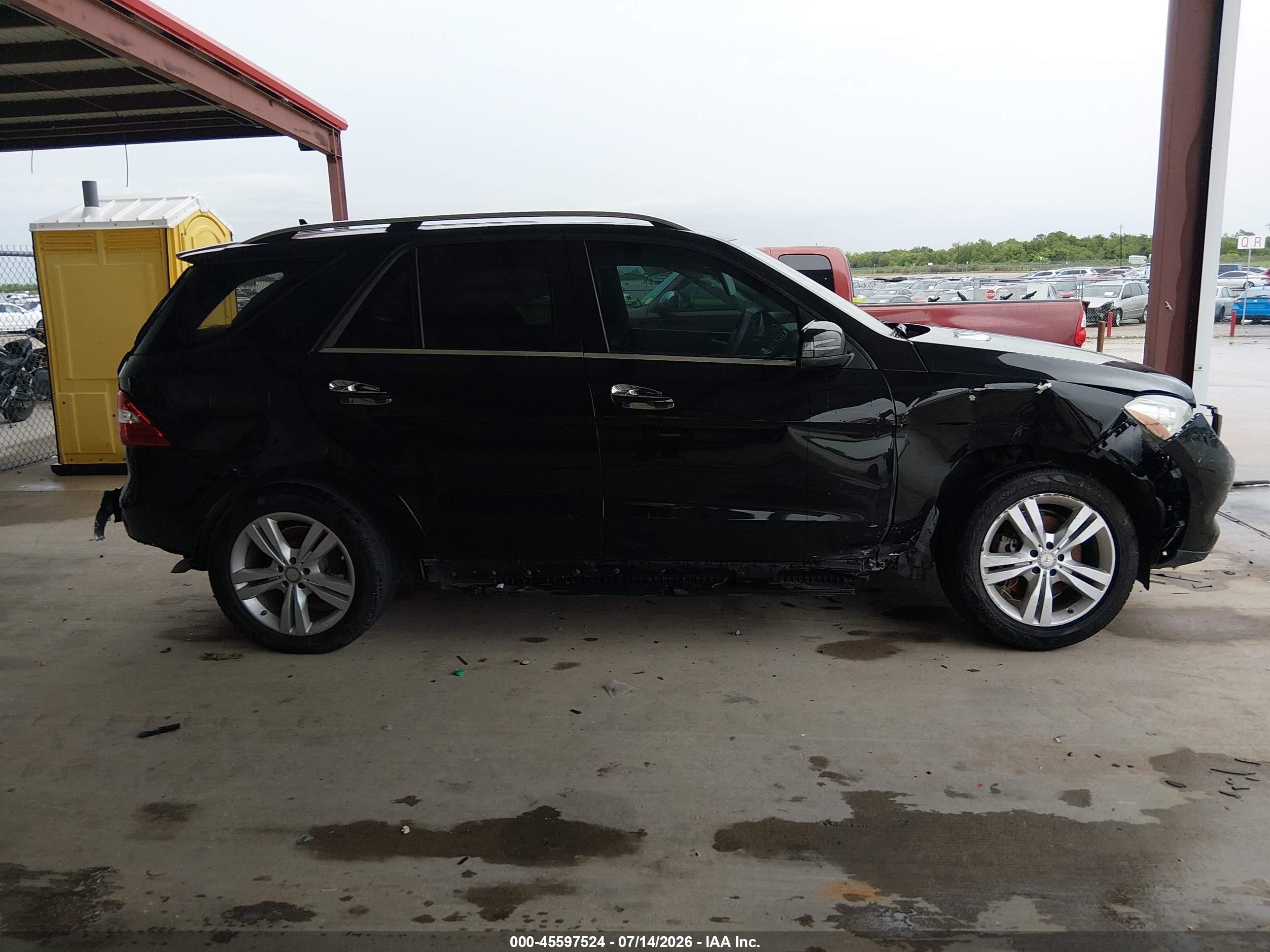 2015 Mercedes-benz Ml 350   Black vin: 4JGDA5JB1FA478230