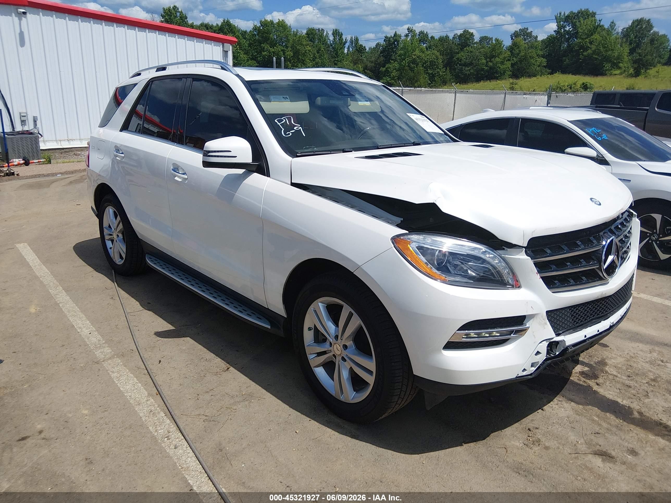 2015 Mercedes-benz Ml 350   White vin: 4JGDA5JB1FA479734