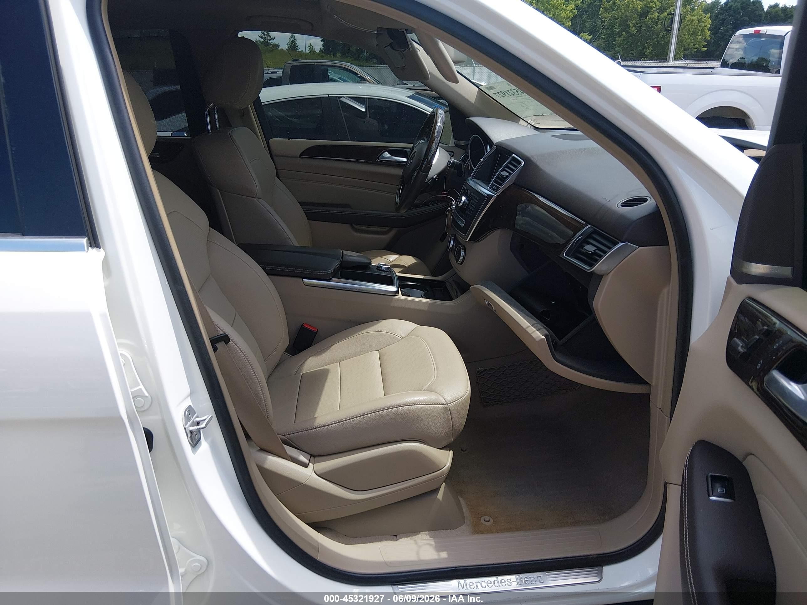 2015 Mercedes-benz Ml 350   White vin: 4JGDA5JB1FA479734