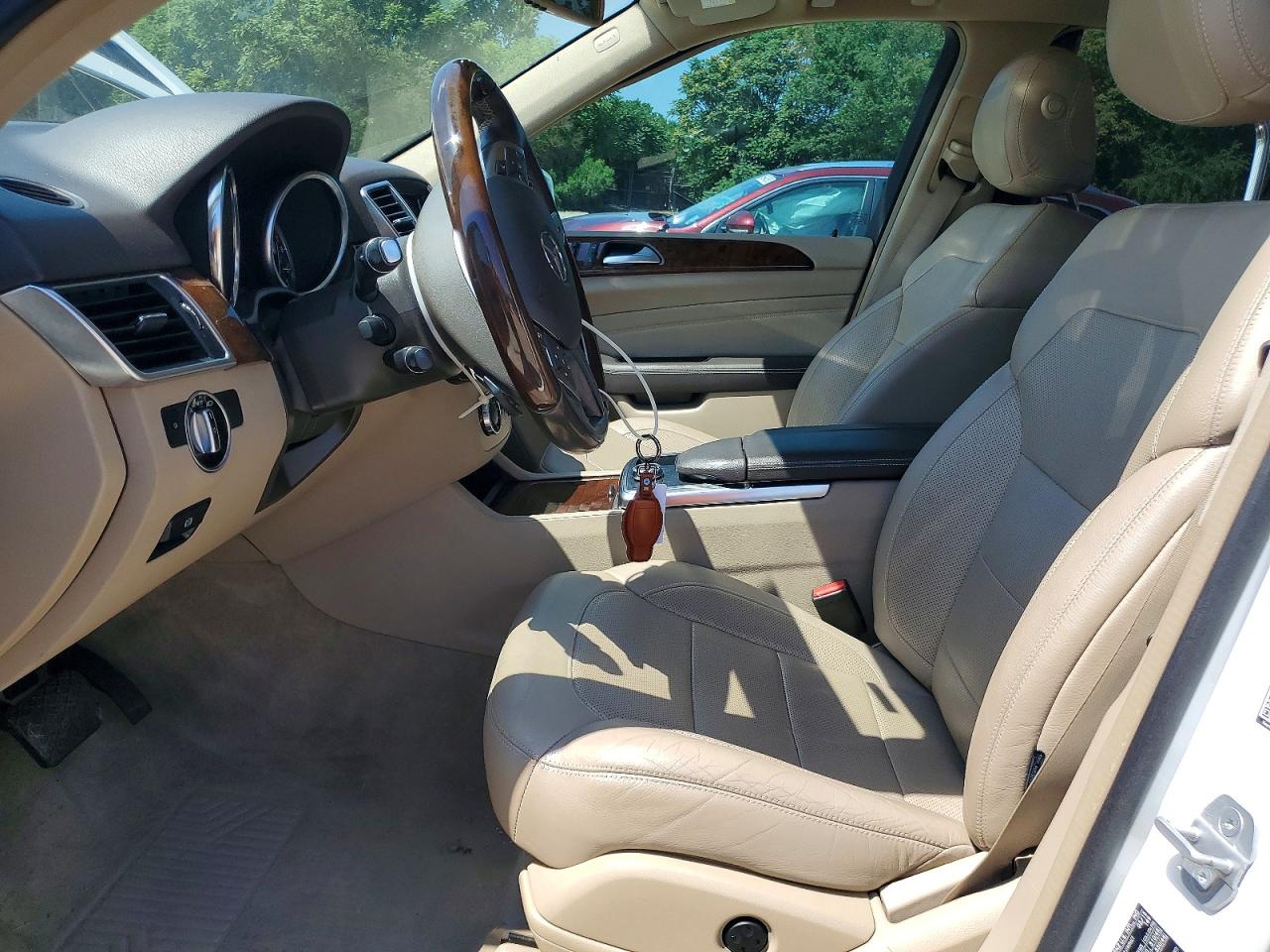2015 Mercedes-benz Ml 350 Белый vin: 4JGDA5JB1FA575234
