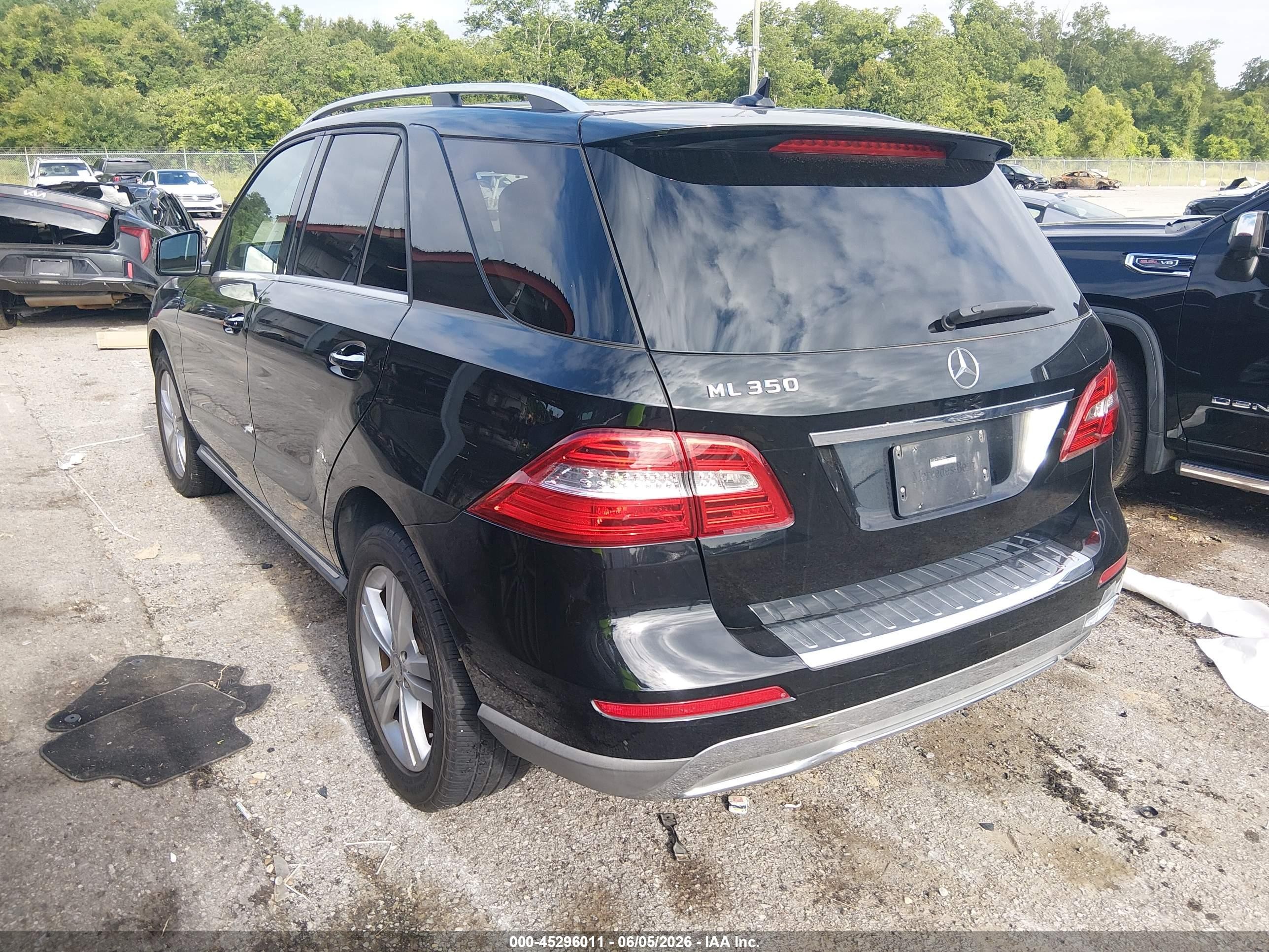 2015 Mercedes-benz Ml 350   Black vin: 4JGDA5JB1FA598755