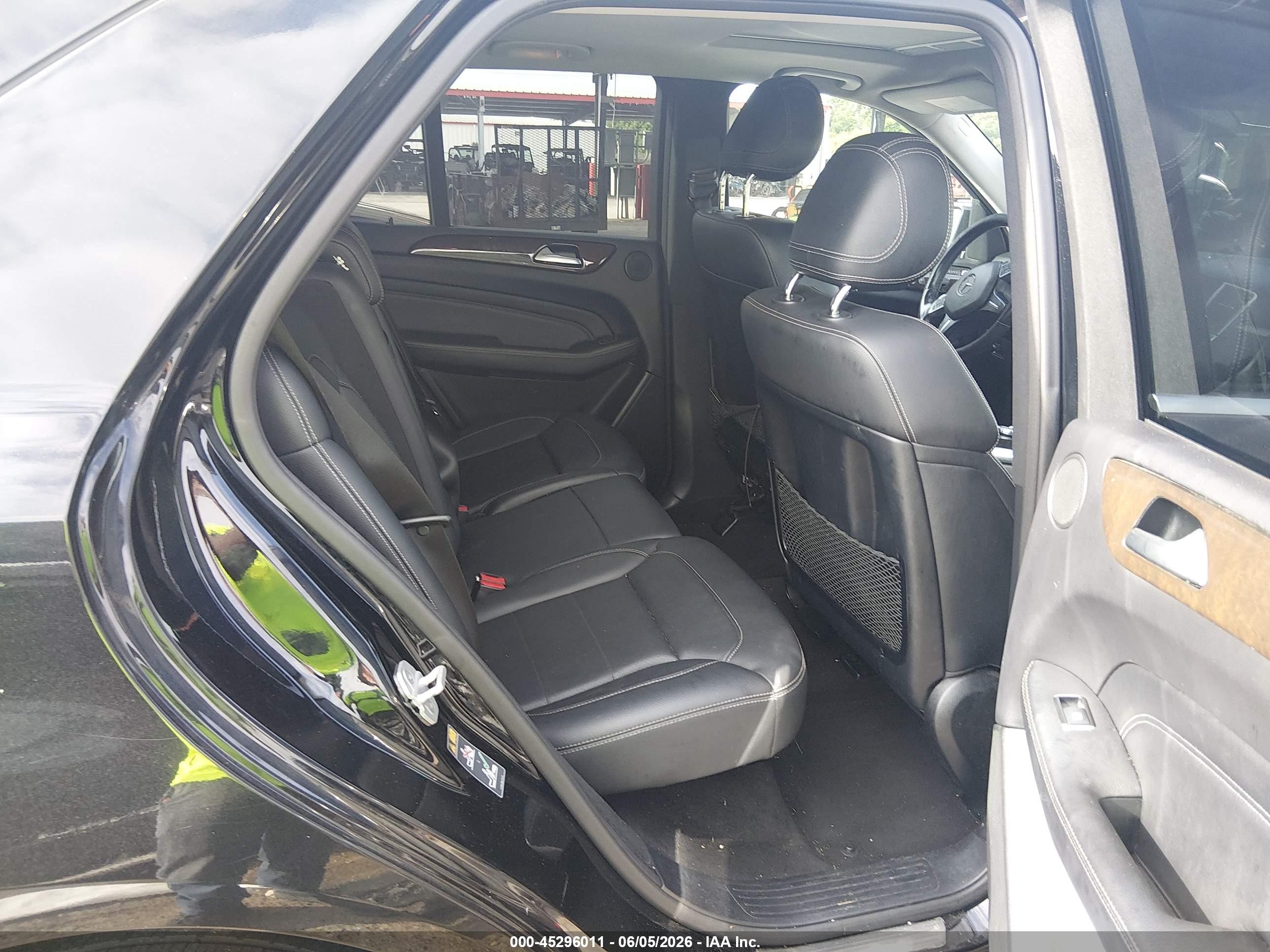 2015 Mercedes-benz Ml 350   Black vin: 4JGDA5JB1FA598755