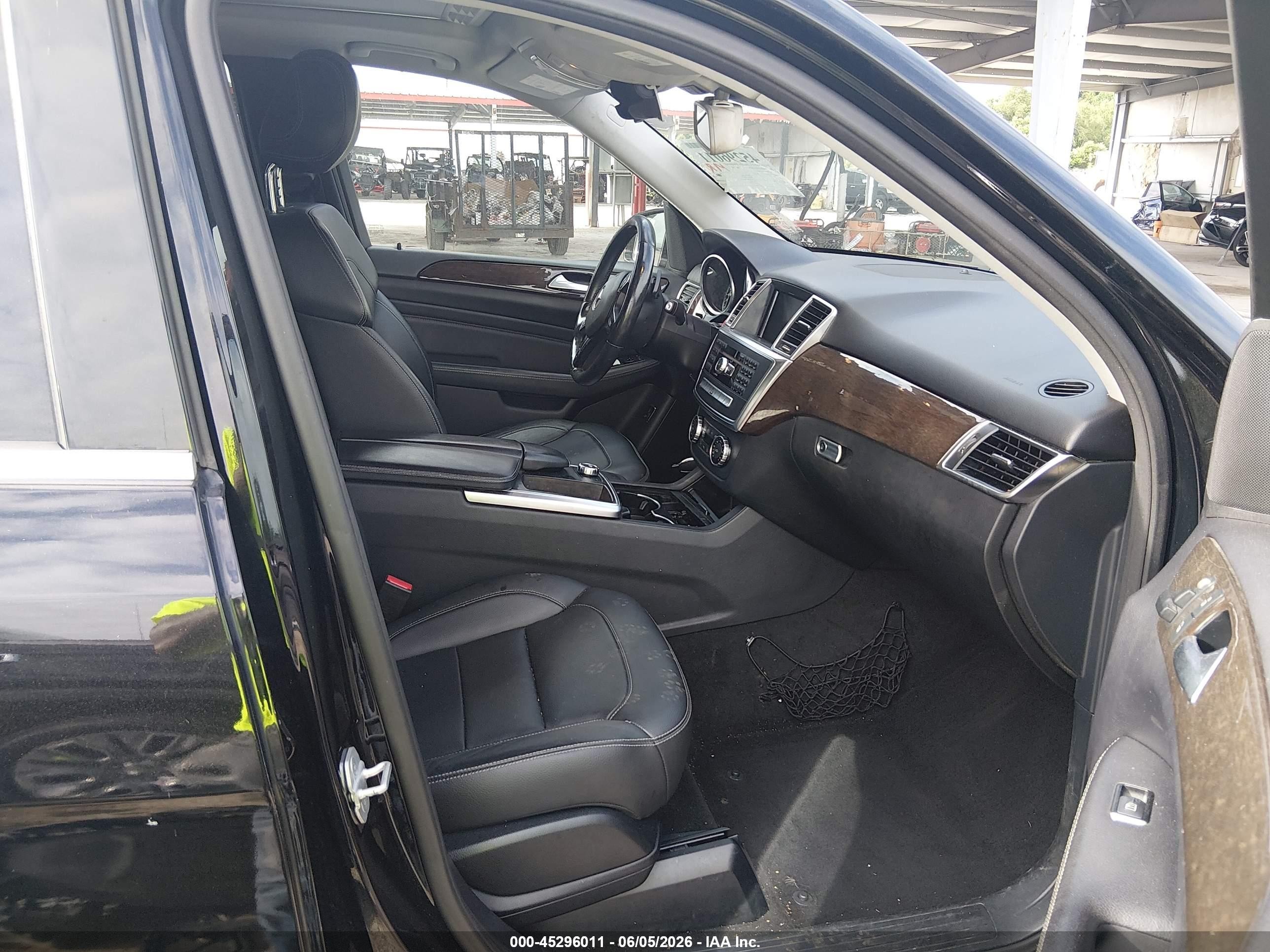 2015 Mercedes-benz Ml 350   Black vin: 4JGDA5JB1FA598755