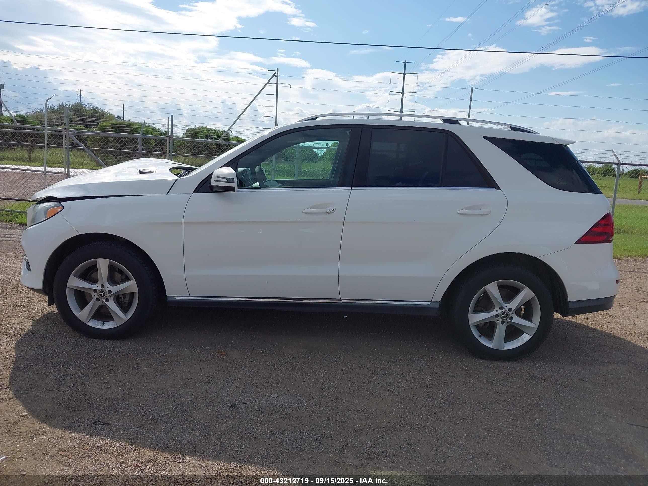 2017 Mercedes-benz Gle 350   White vin: 4JGDA5JB1HA910897