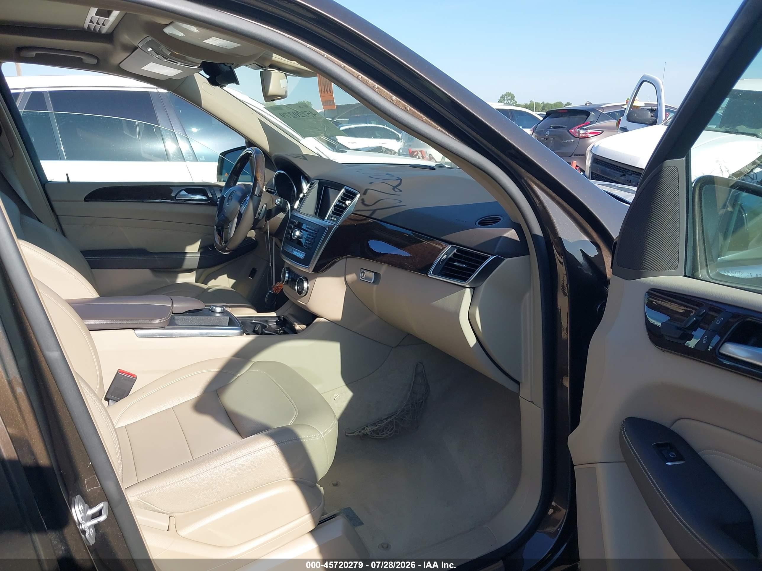 2013 Mercedes-benz Ml 350   Коричневый vin: 4JGDA5JB2DA104660