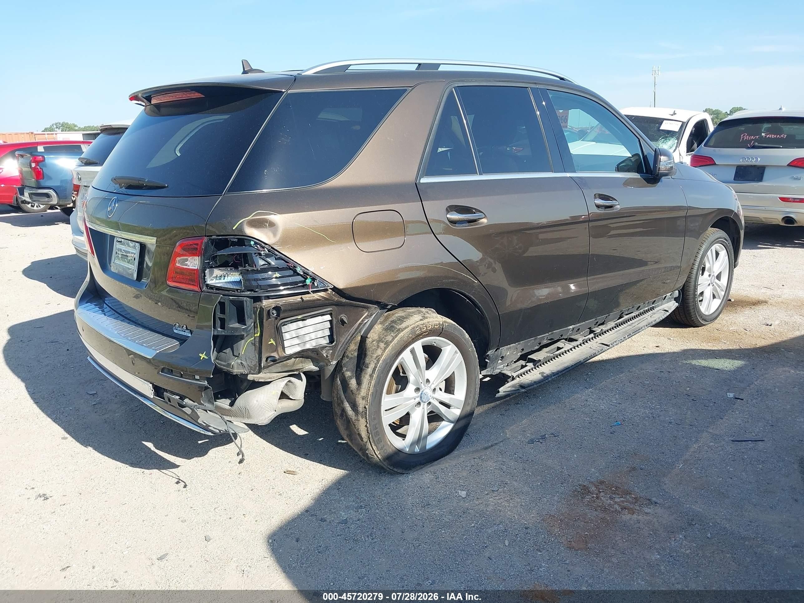 2013 Mercedes-benz Ml 350   Коричневый vin: 4JGDA5JB2DA104660
