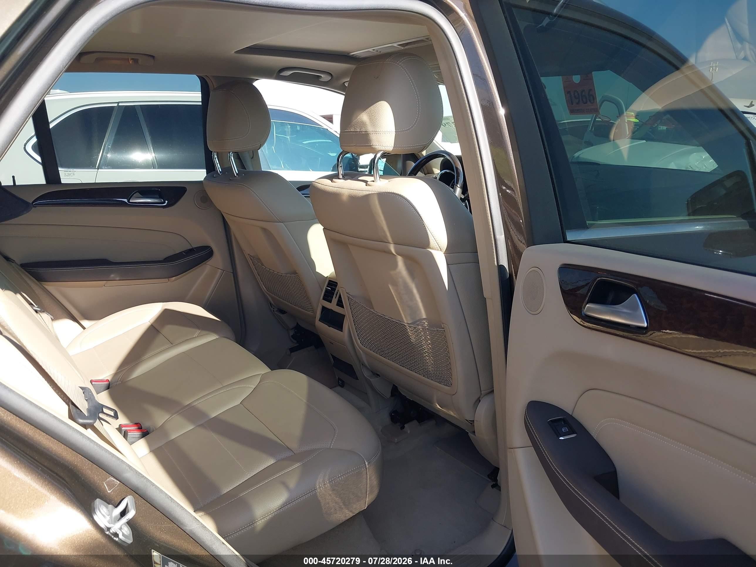 2013 Mercedes-benz Ml 350   Коричневый vin: 4JGDA5JB2DA104660