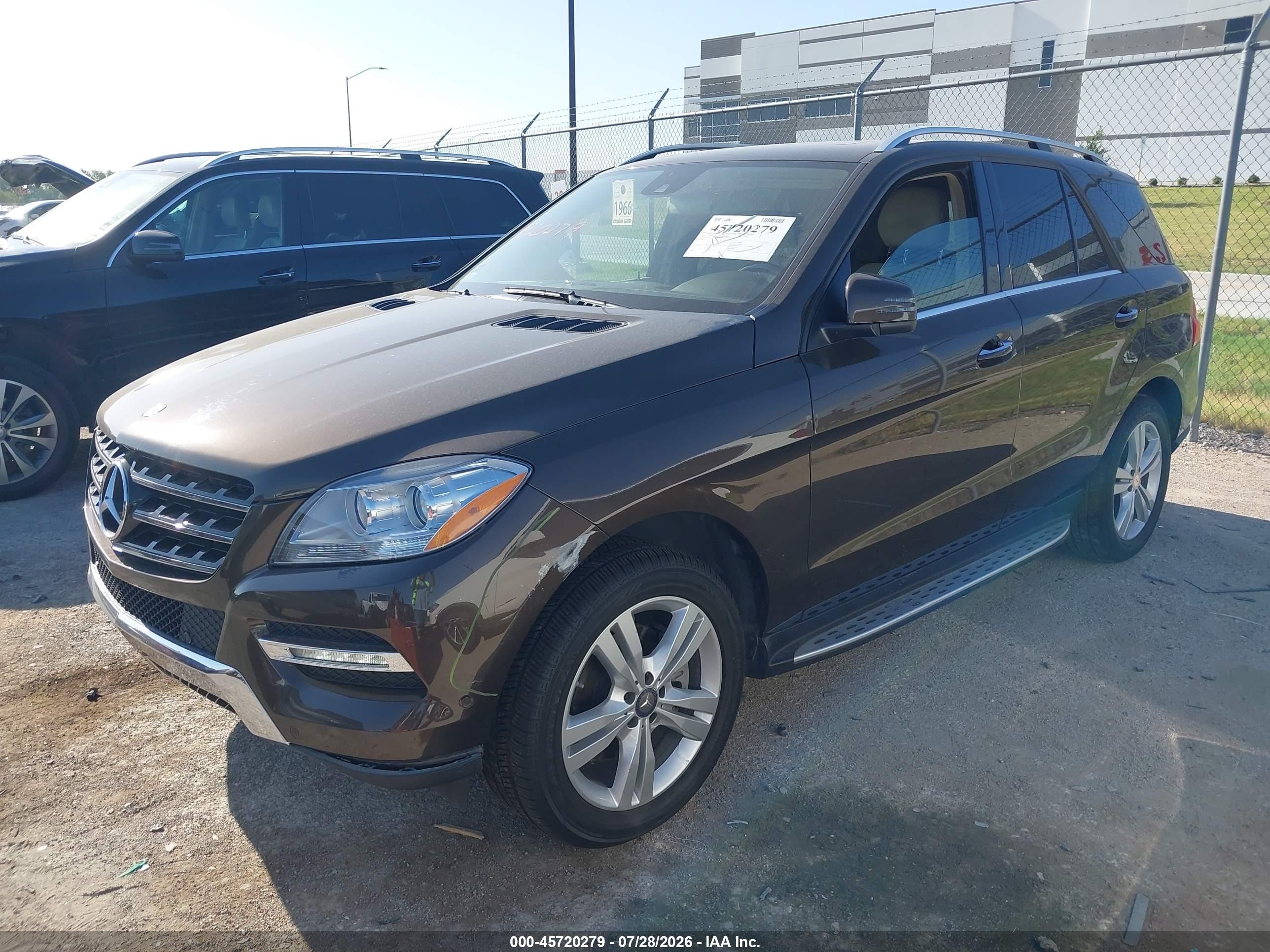 2013 Mercedes-benz Ml 350   Коричневый vin: 4JGDA5JB2DA104660