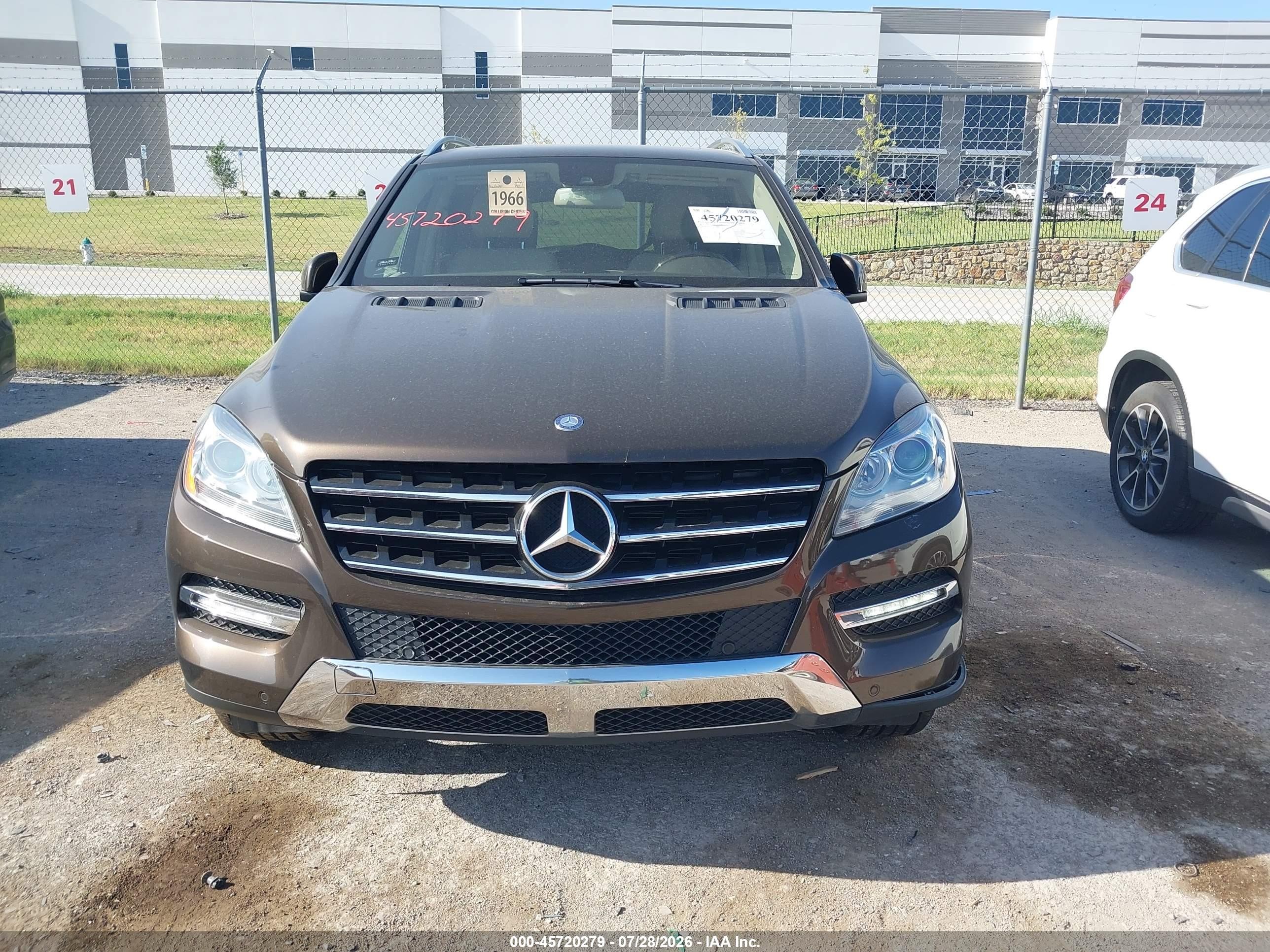 2013 Mercedes-benz Ml 350   Коричневый vin: 4JGDA5JB2DA104660