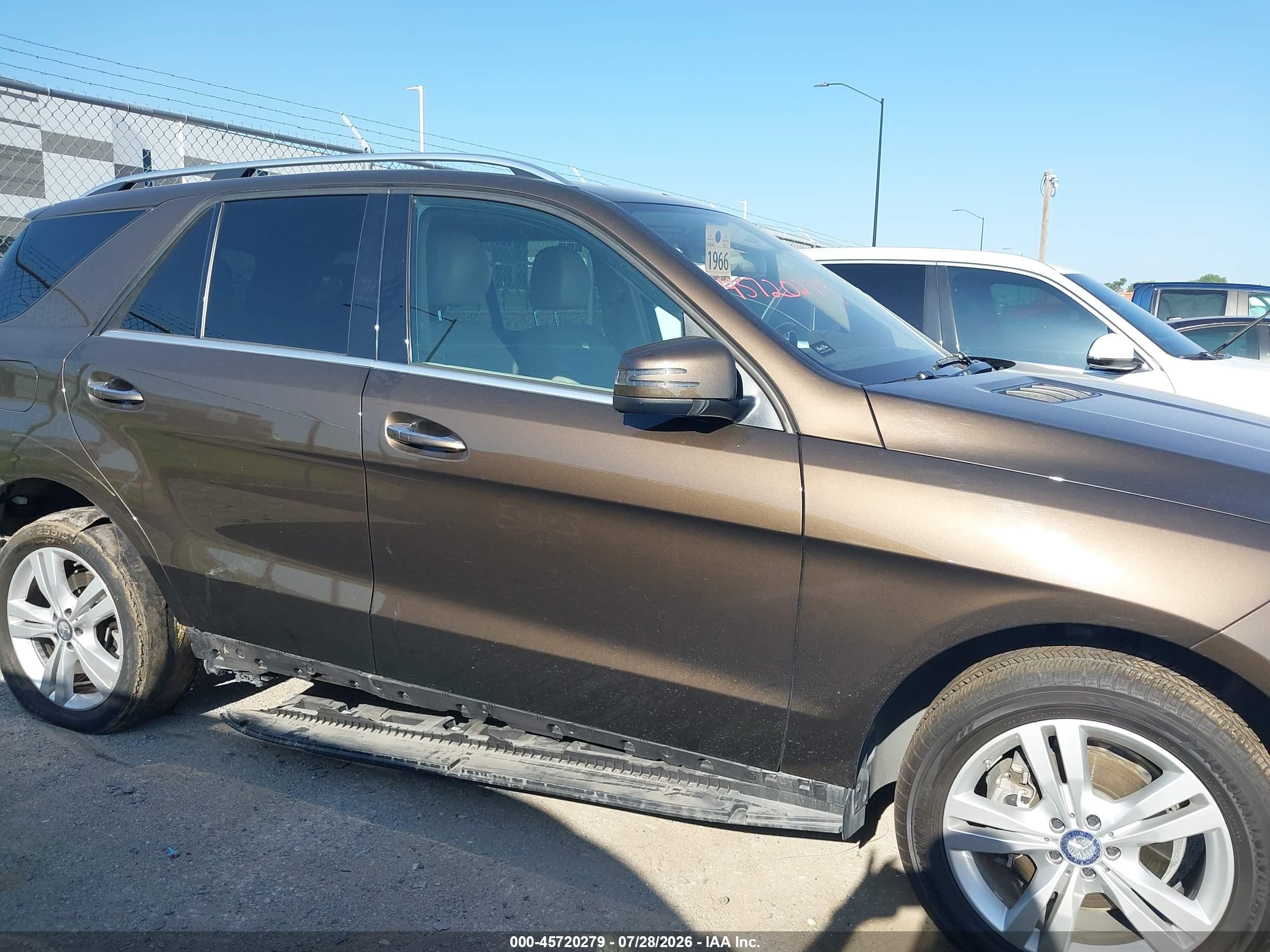 2013 Mercedes-benz Ml 350   Коричневый vin: 4JGDA5JB2DA104660