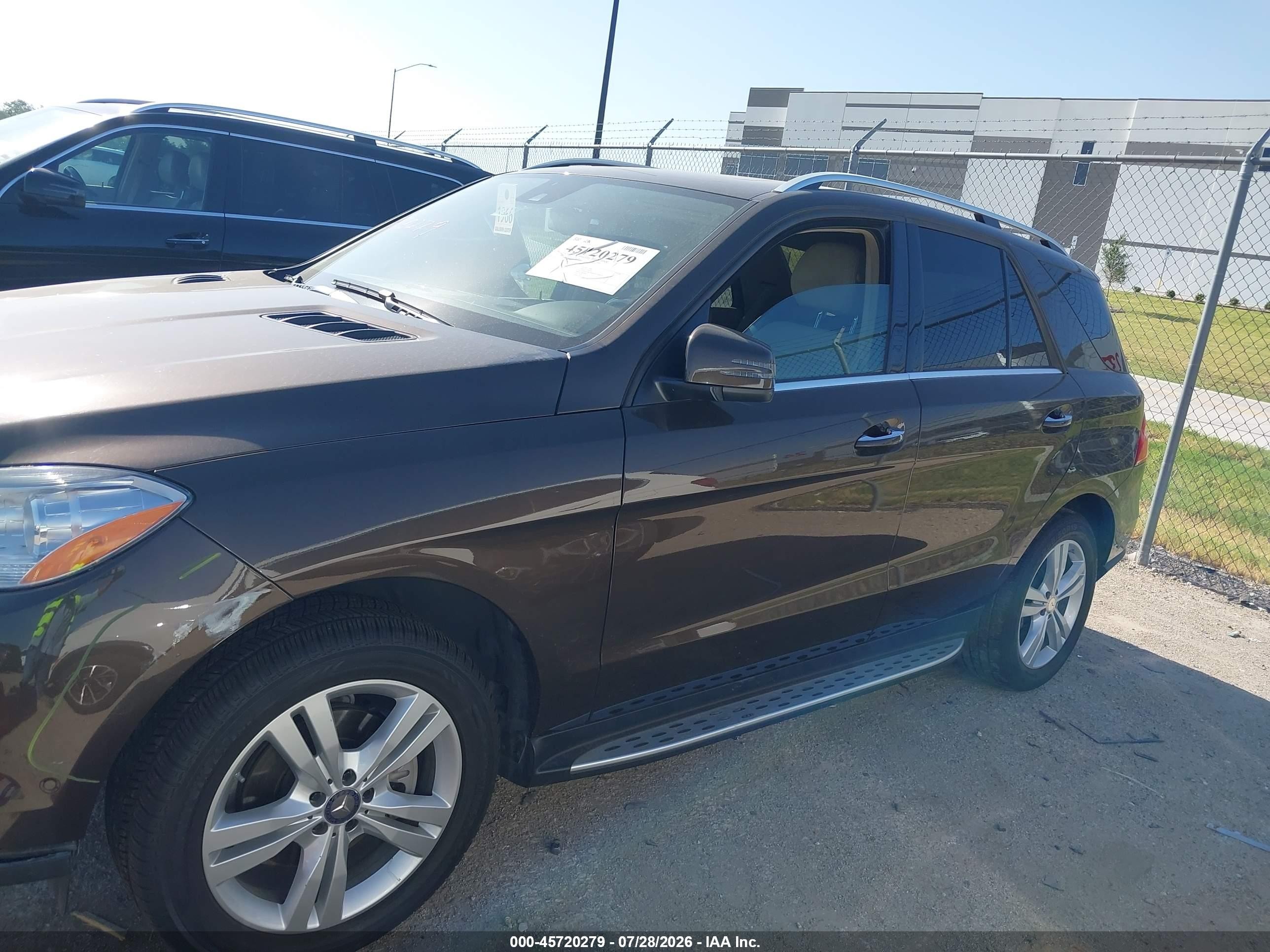 2013 Mercedes-benz Ml 350   Коричневый vin: 4JGDA5JB2DA104660