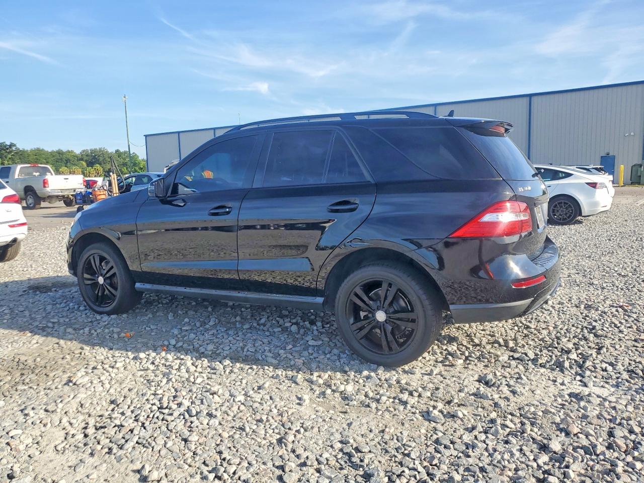 2013 Mercedes-benz Ml 350 Black vin: 4JGDA5JB2DA163790
