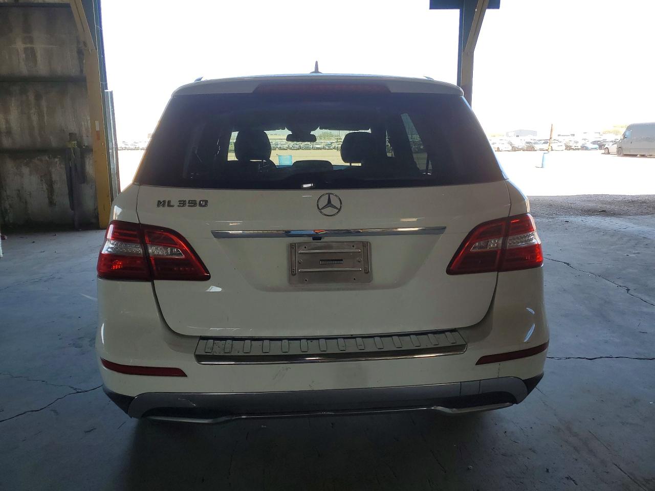 2014 Mercedes-benz Ml 350 White vin: 4JGDA5JB2EA302141