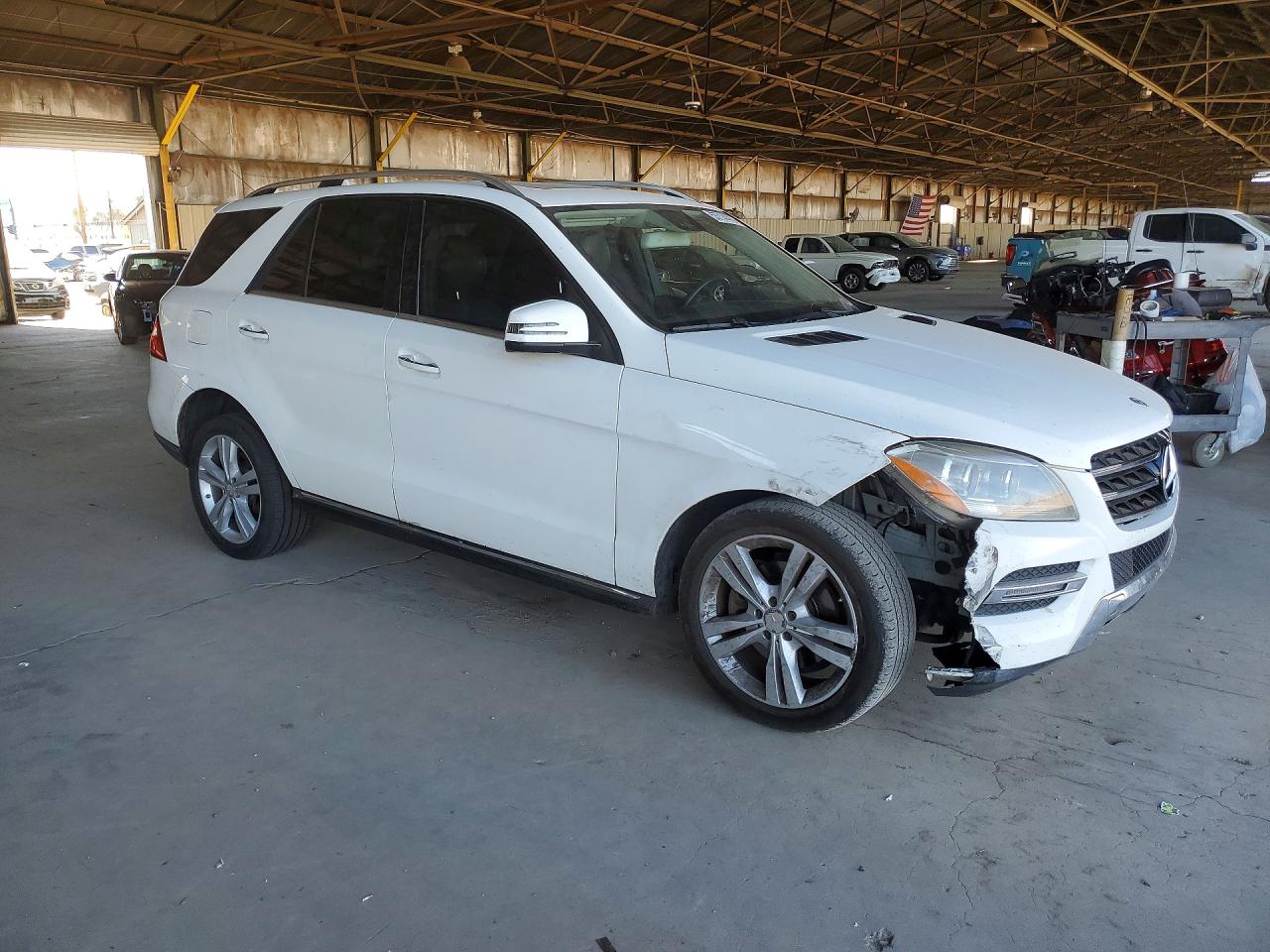 2014 Mercedes-benz Ml 350 White vin: 4JGDA5JB2EA302141
