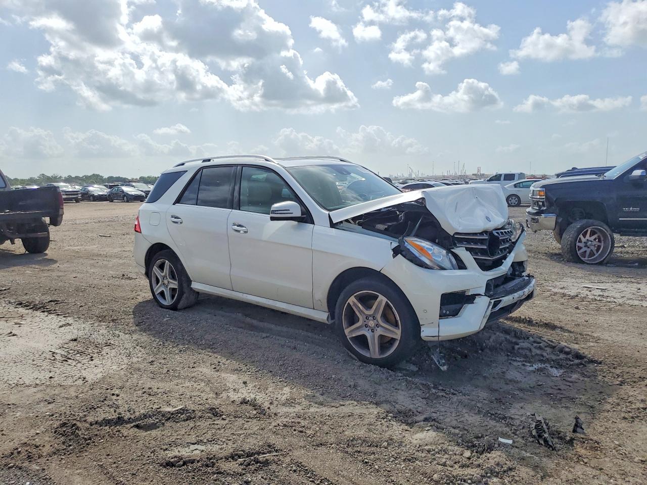 2014 Mercedes-benz Ml 350 White vin: 4JGDA5JB2EA326486