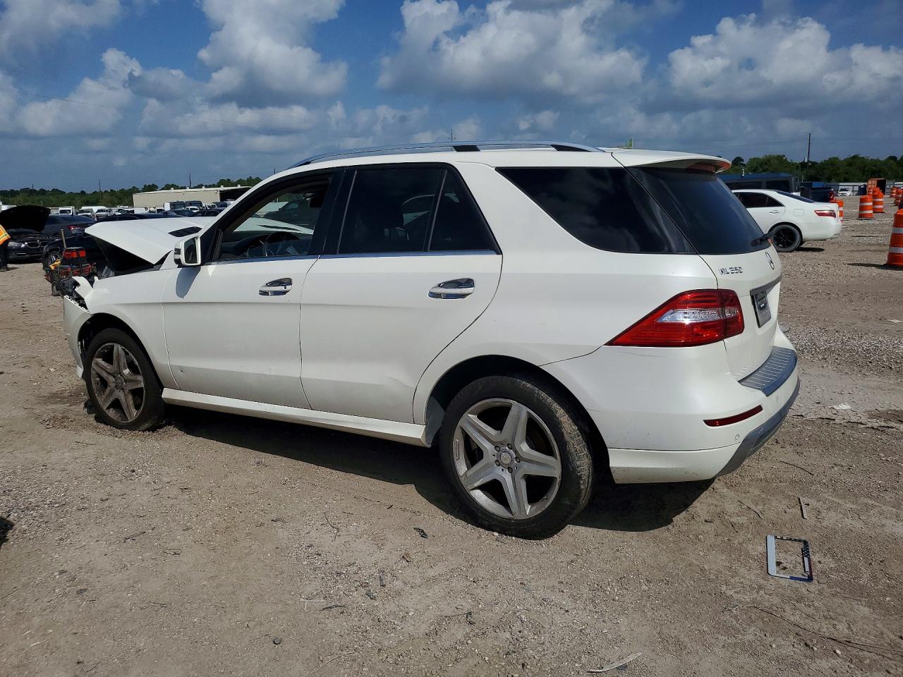 2014 Mercedes-benz Ml 350 White vin: 4JGDA5JB2EA326486