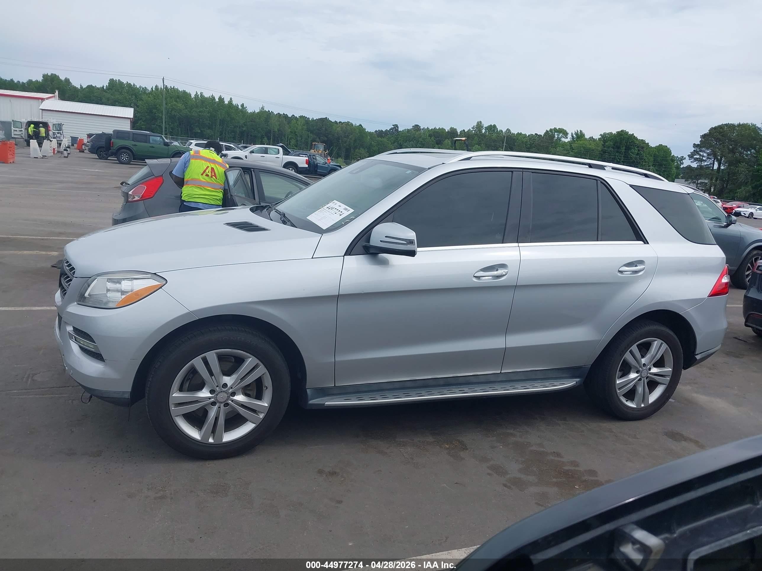 2014 Mercedes-benz Ml 350   Silver vin: 4JGDA5JB2EA353753