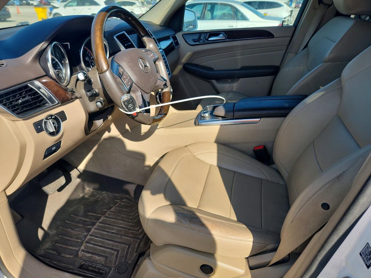 2015 Mercedes-benz Ml 350 White vin: 4JGDA5JB2FA452431