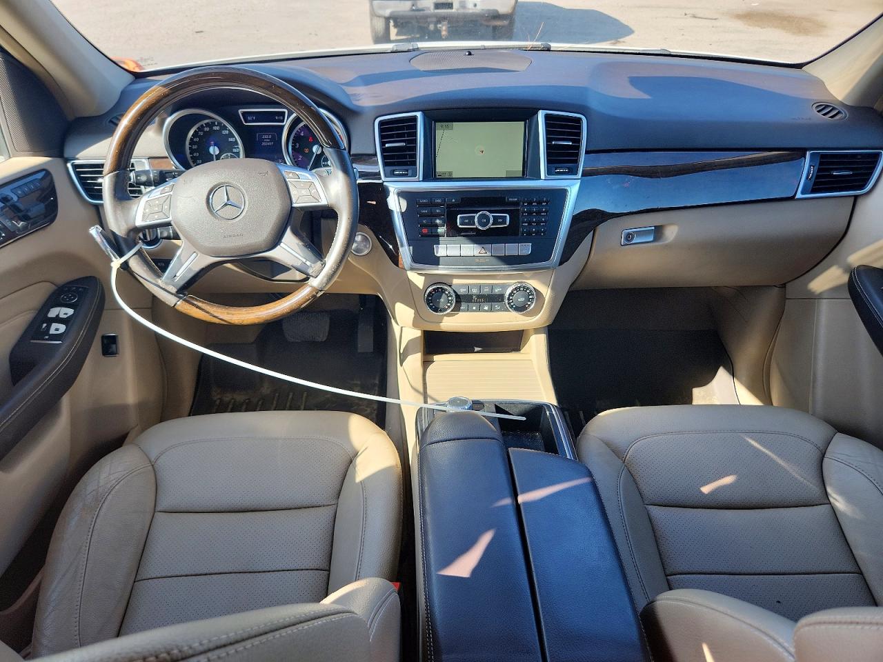2015 Mercedes-benz Ml 350 White vin: 4JGDA5JB2FA452431