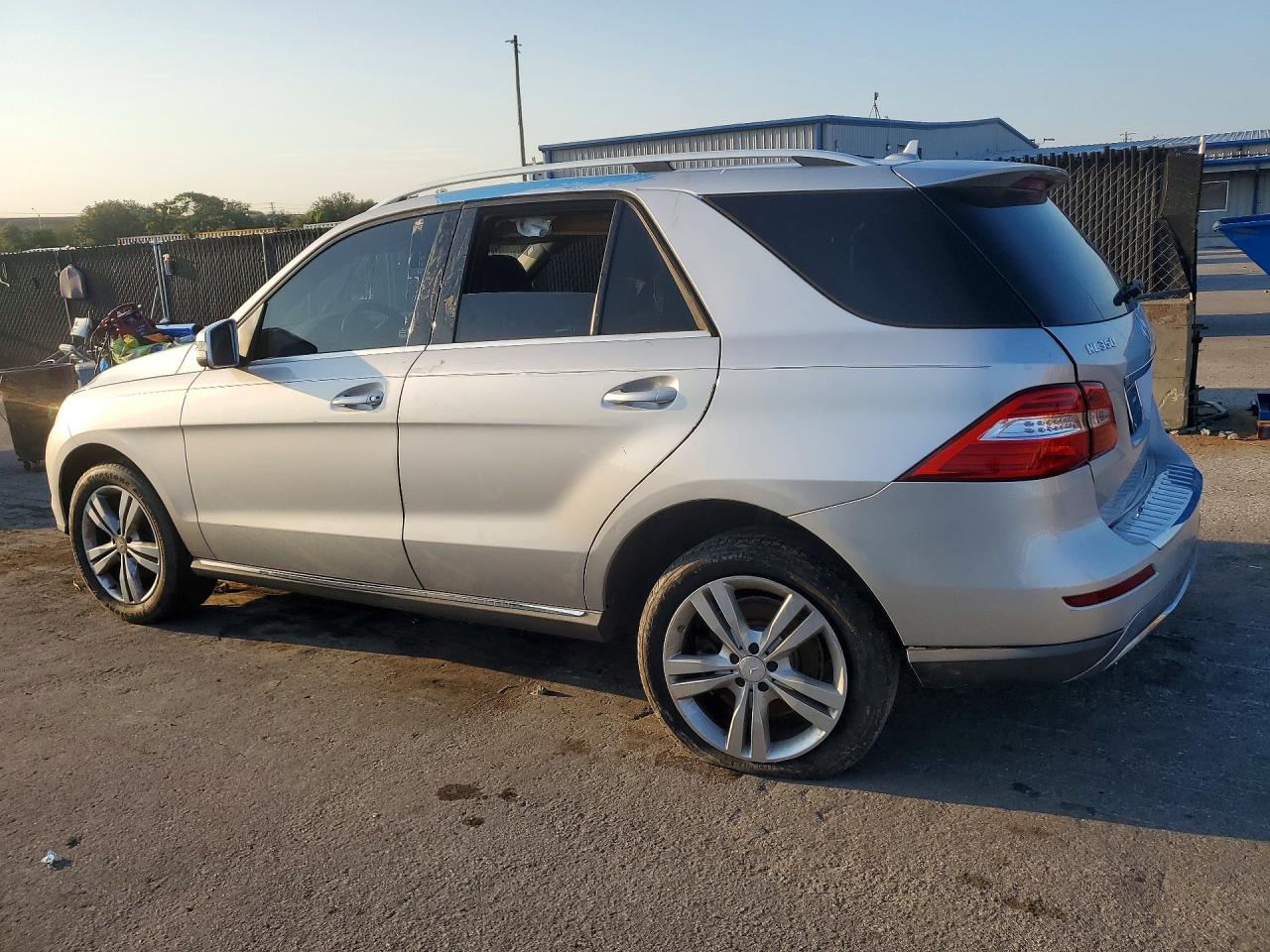 2015 Mercedes-benz Ml 350 Silver vin: 4JGDA5JB2FA464000