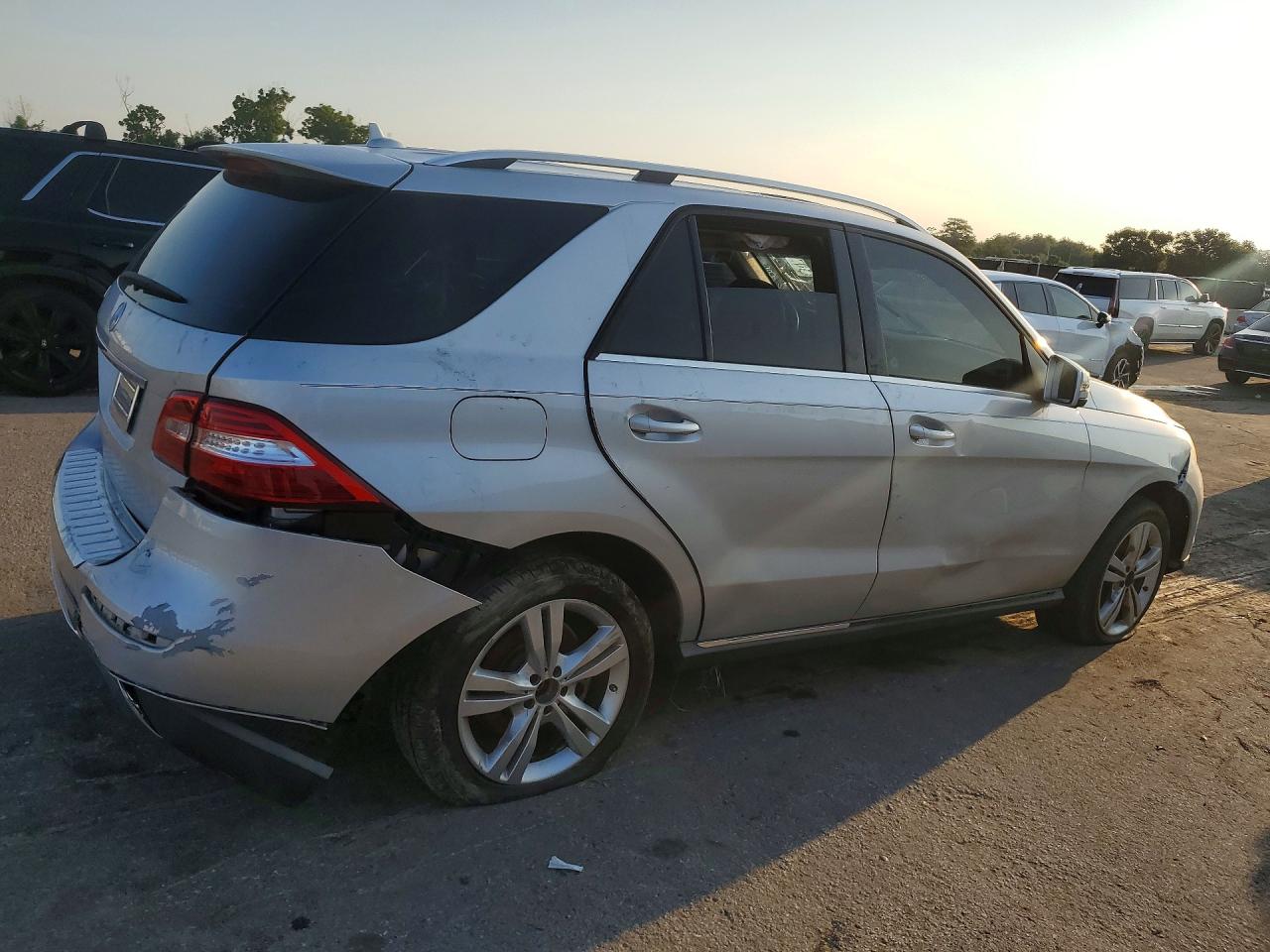 2015 Mercedes-benz Ml 350 Silver vin: 4JGDA5JB2FA464000