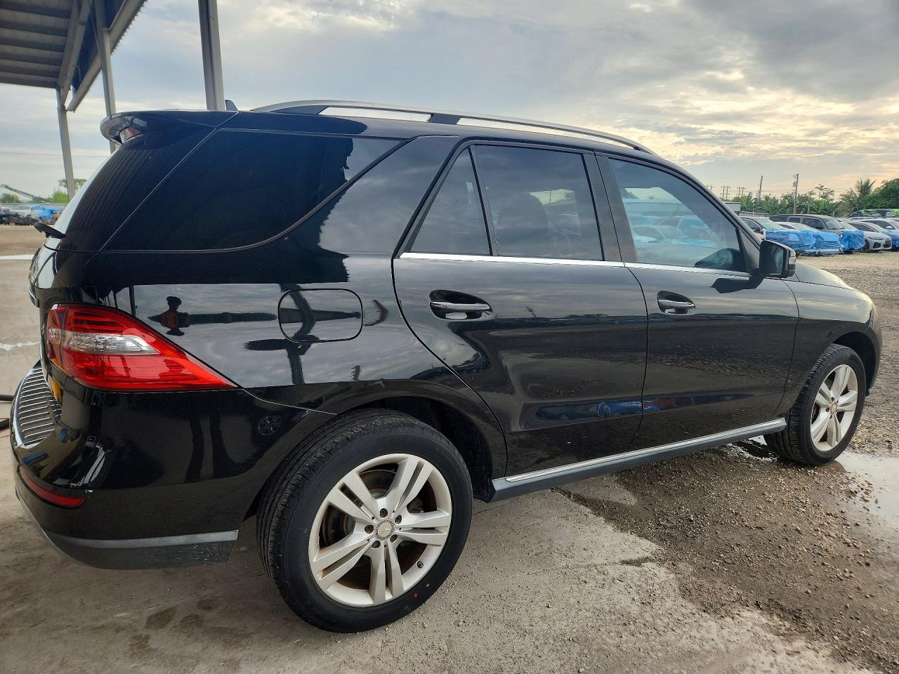 2015 Mercedes-benz Ml 350 Черный vin: 4JGDA5JB2FA512188