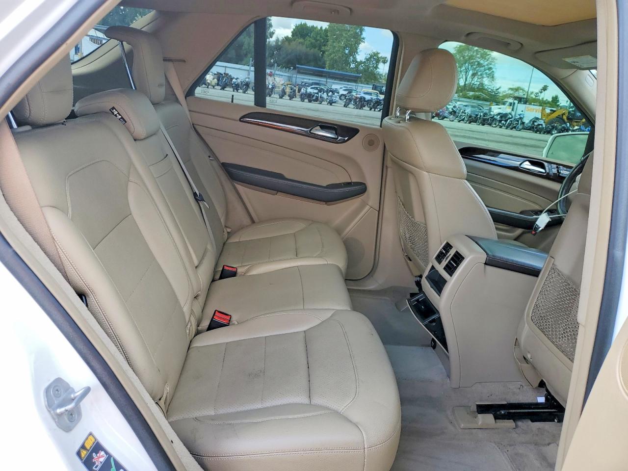 2015 Mercedes-benz Ml 350 White vin: 4JGDA5JB2FA512529