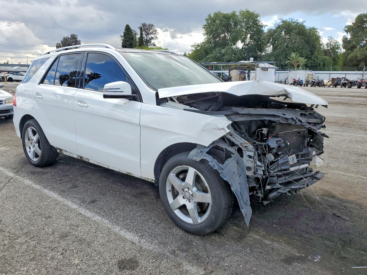 2015 Mercedes-benz Ml 350 White vin: 4JGDA5JB2FA512529