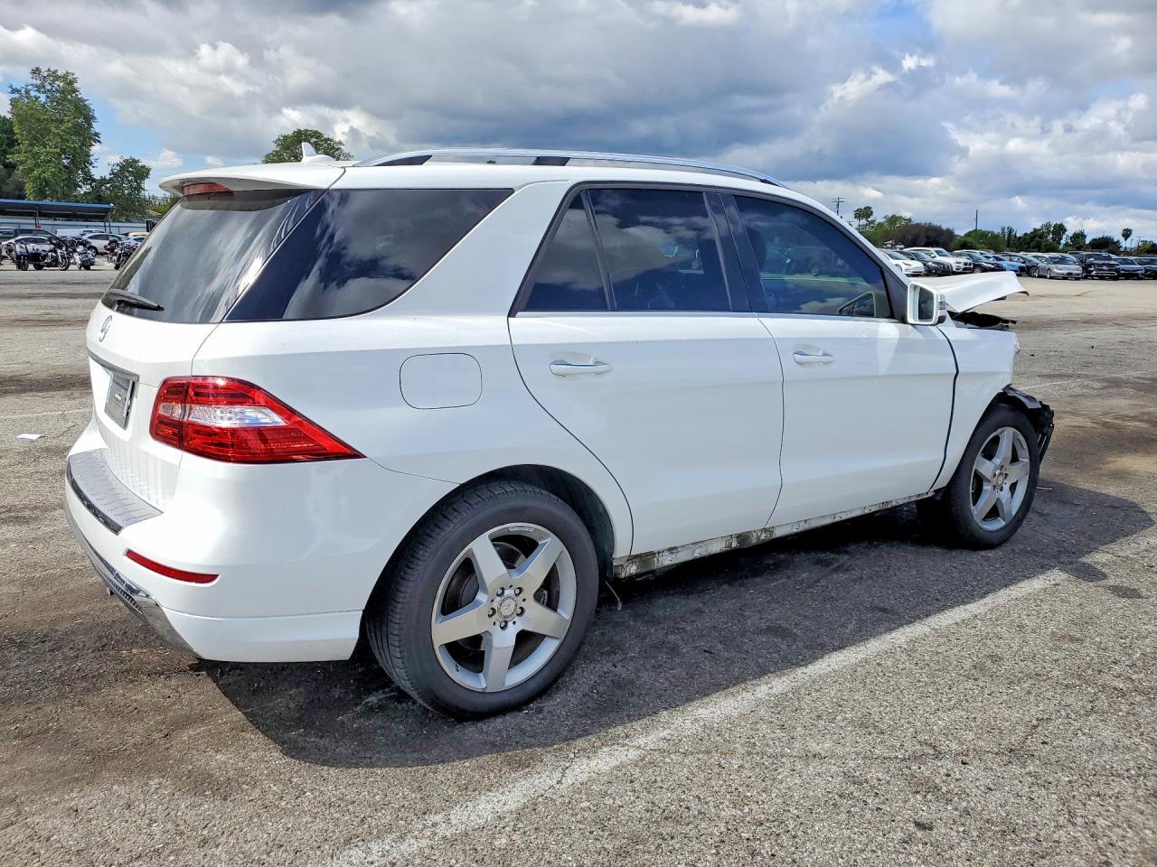 2015 Mercedes-benz Ml 350 White vin: 4JGDA5JB2FA512529
