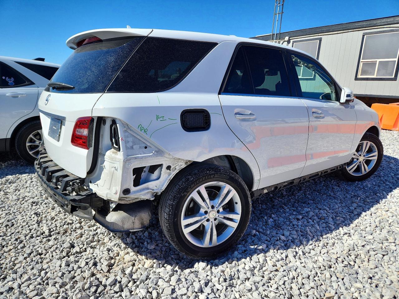 2015 Mercedes-benz Ml 350 White vin: 4JGDA5JB2FA557129