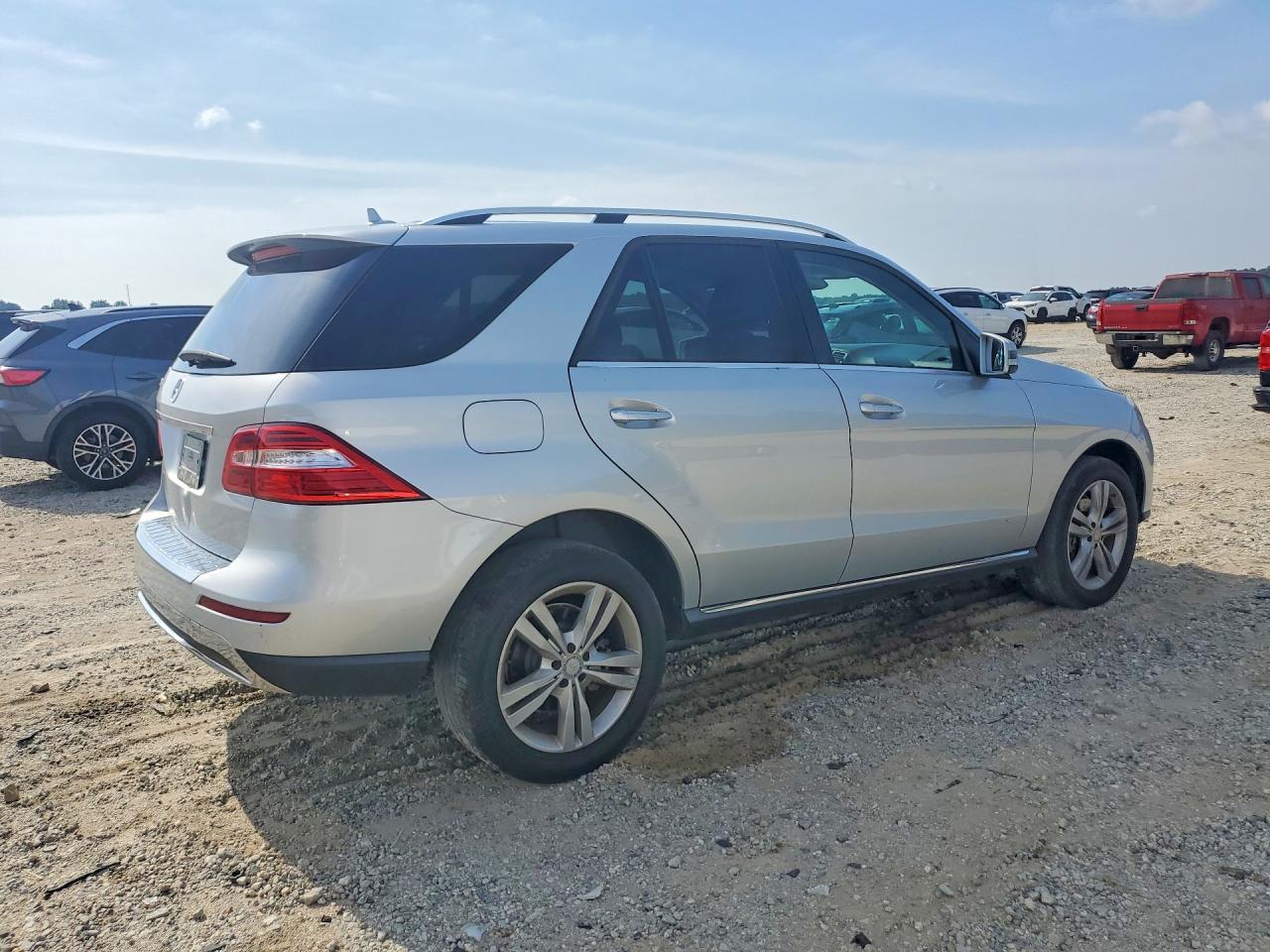 2015 Mercedes-benz Ml 350 Silver vin: 4JGDA5JB2FA561617