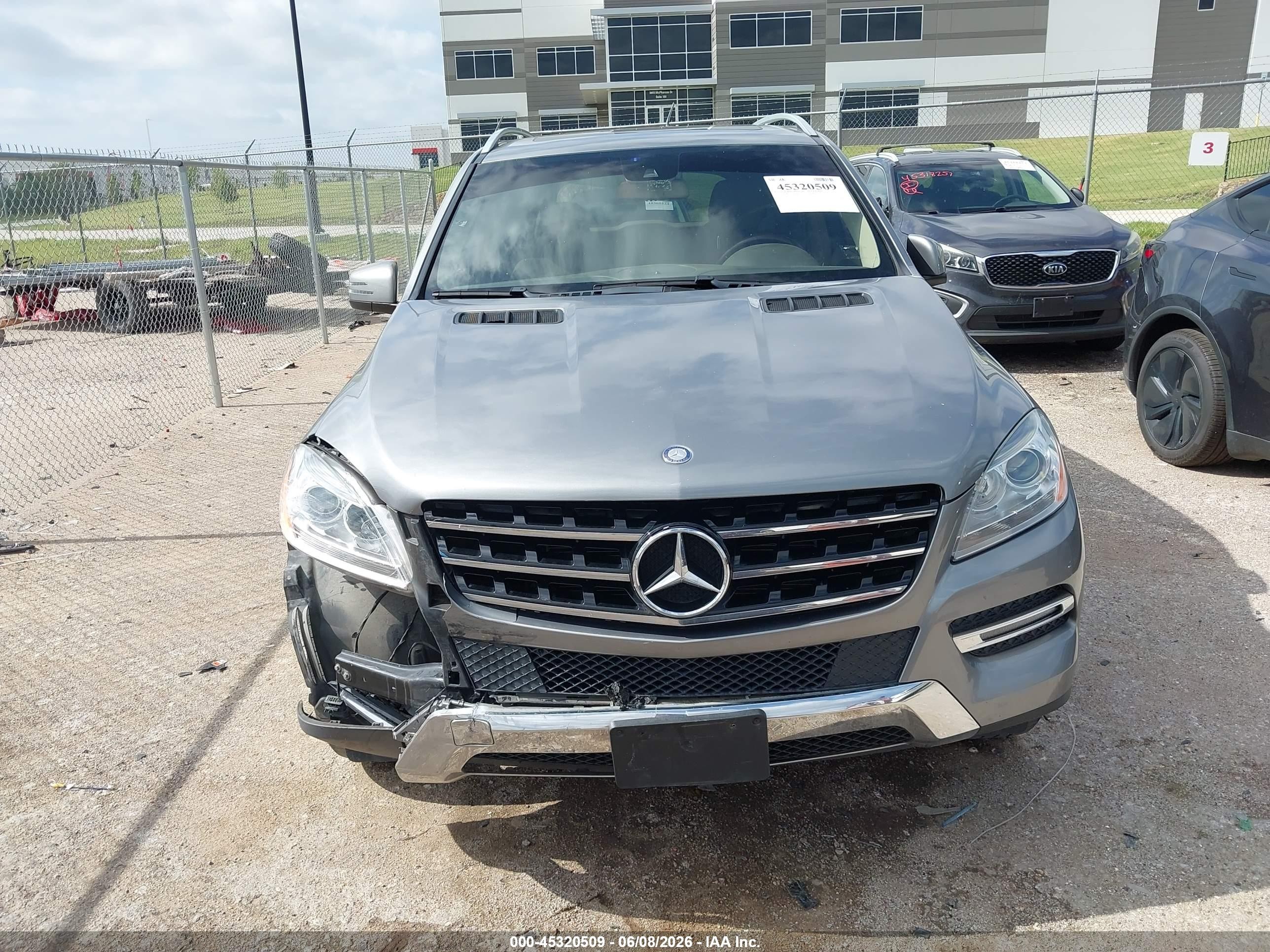 2015 Mercedes-benz Ml 350   Silver vin: 4JGDA5JB2FA611268