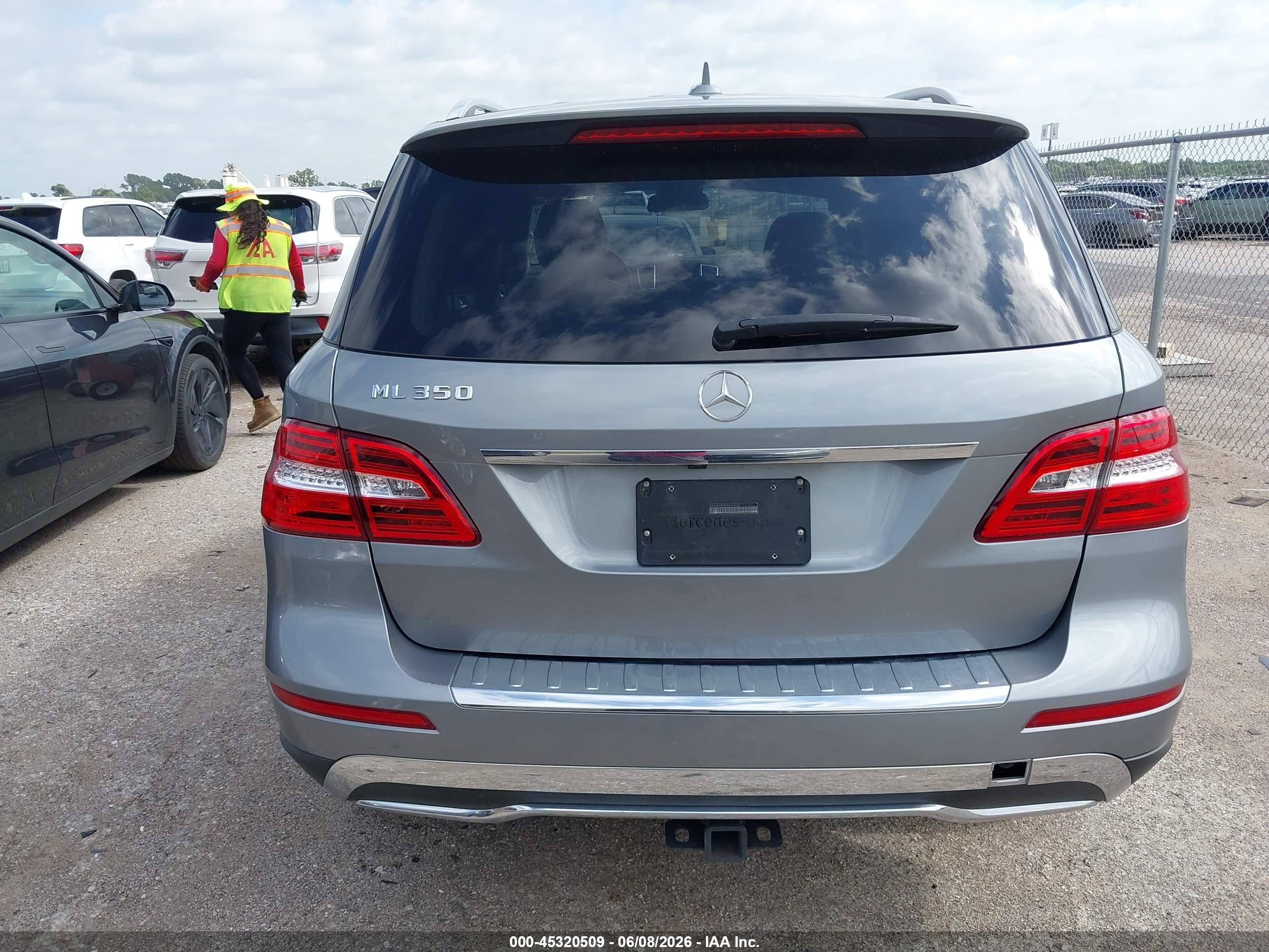 2015 Mercedes-benz Ml 350   Silver vin: 4JGDA5JB2FA611268