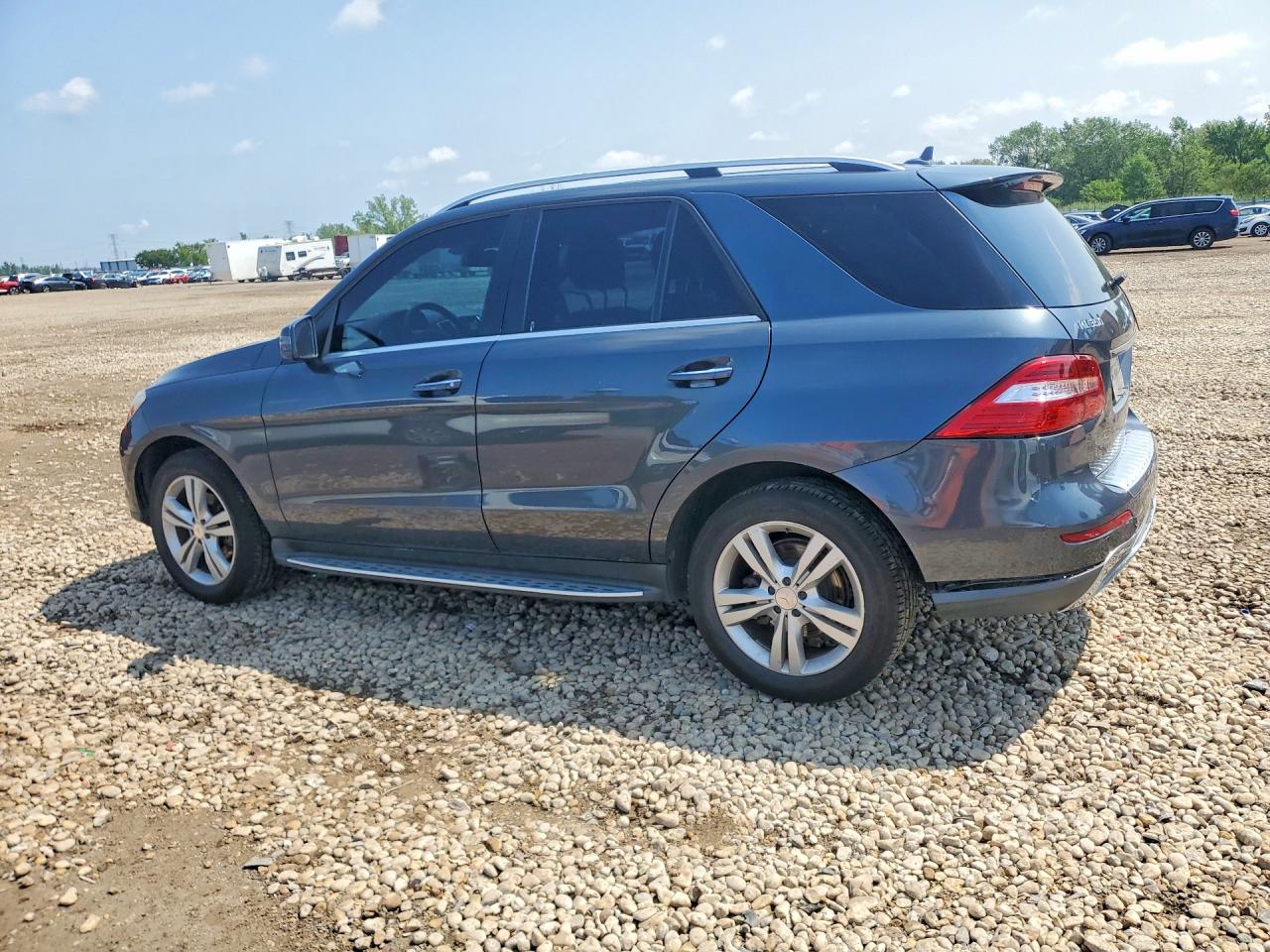 2013 Mercedes-benz Ml 350 Blue vin: 4JGDA5JB3DA185720