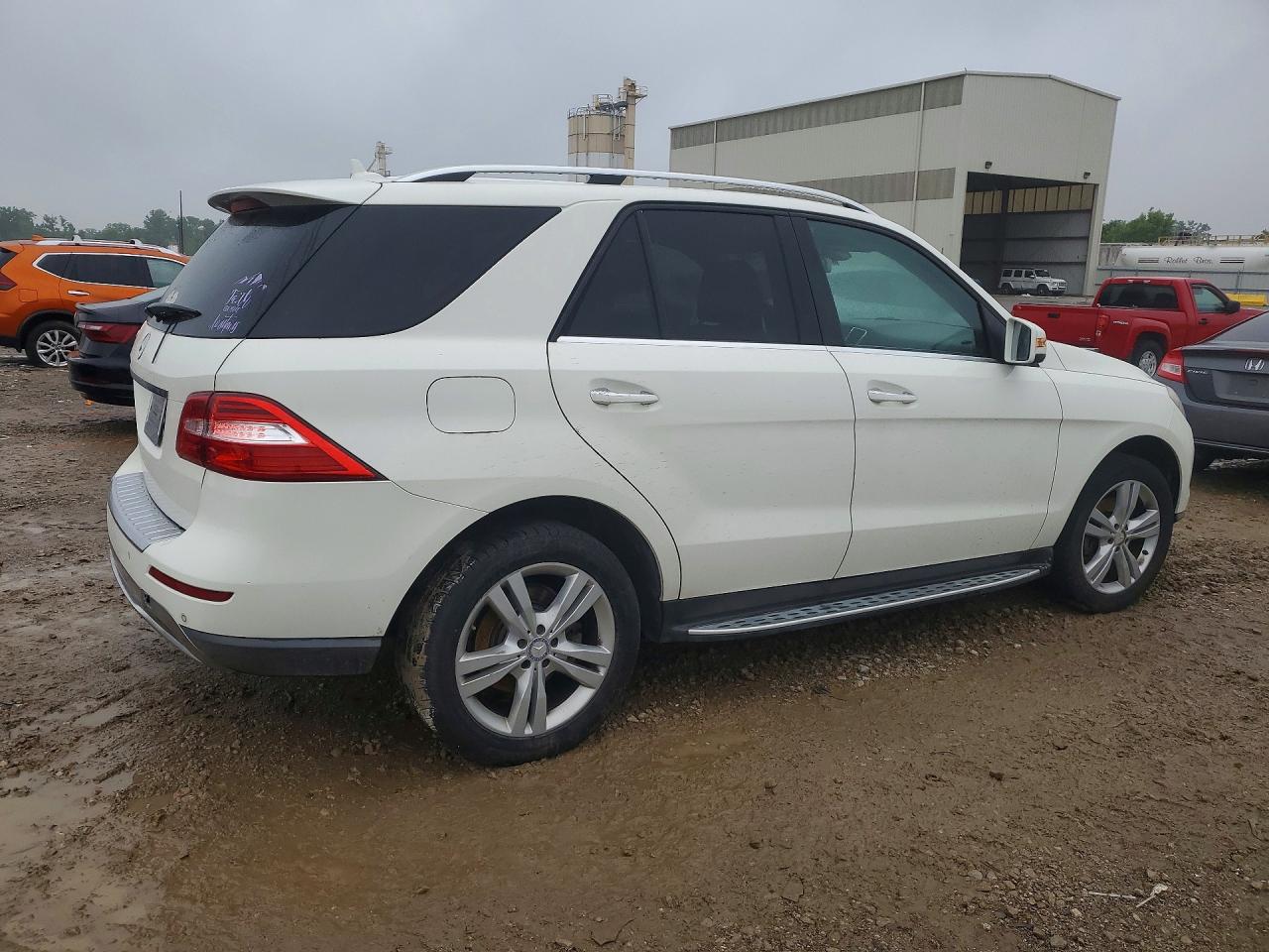 2013 Mercedes-benz Ml 350 White vin: 4JGDA5JB3DA200023